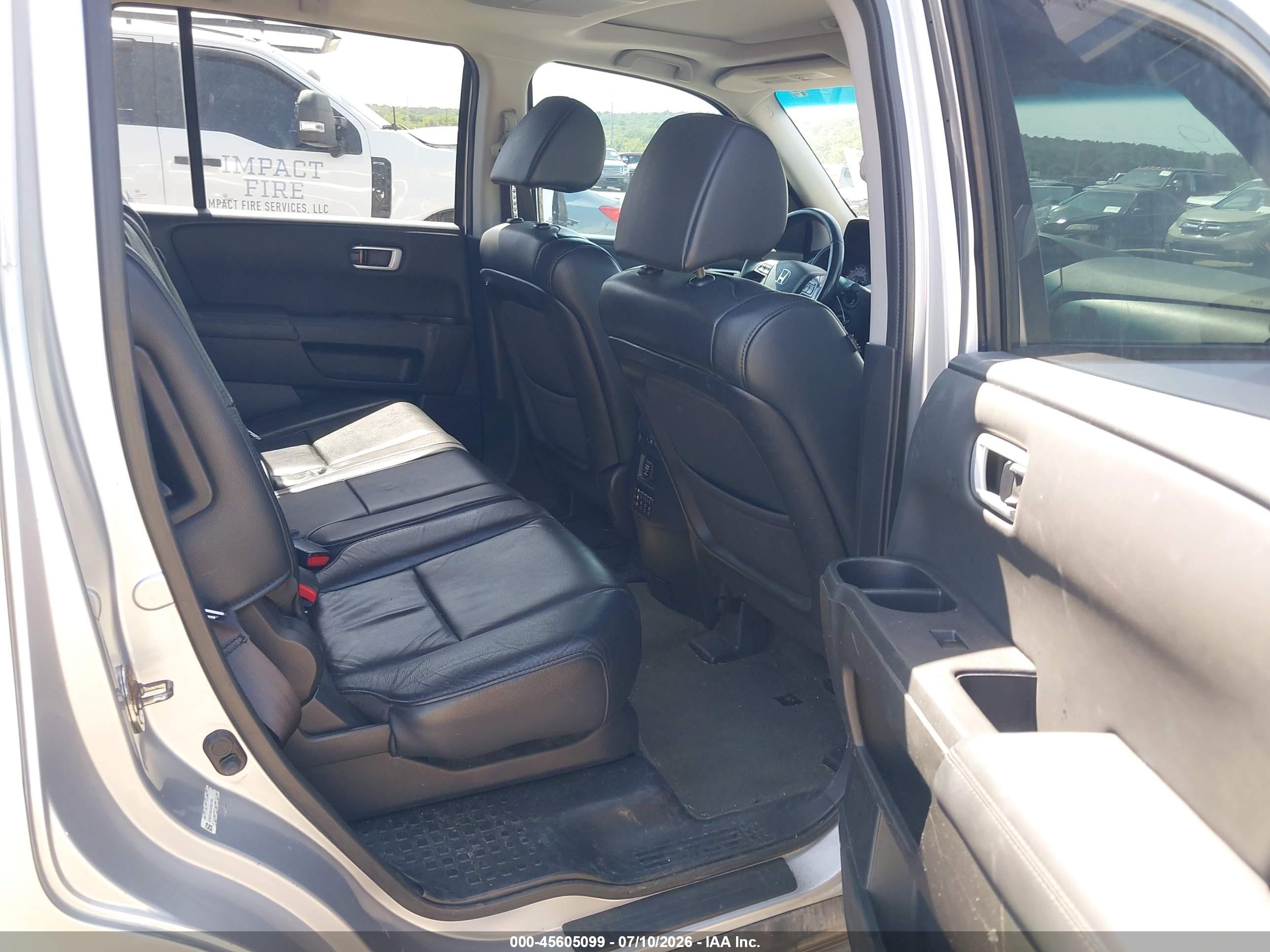 2014 Honda Pilot Ex-l Silver vin: 5FNYF3H65EB021852