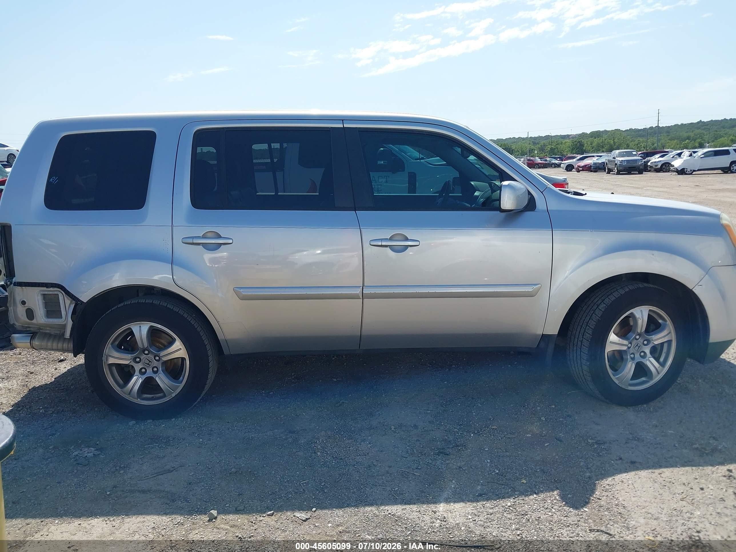 2014 Honda Pilot Ex-l Silver vin: 5FNYF3H65EB021852
