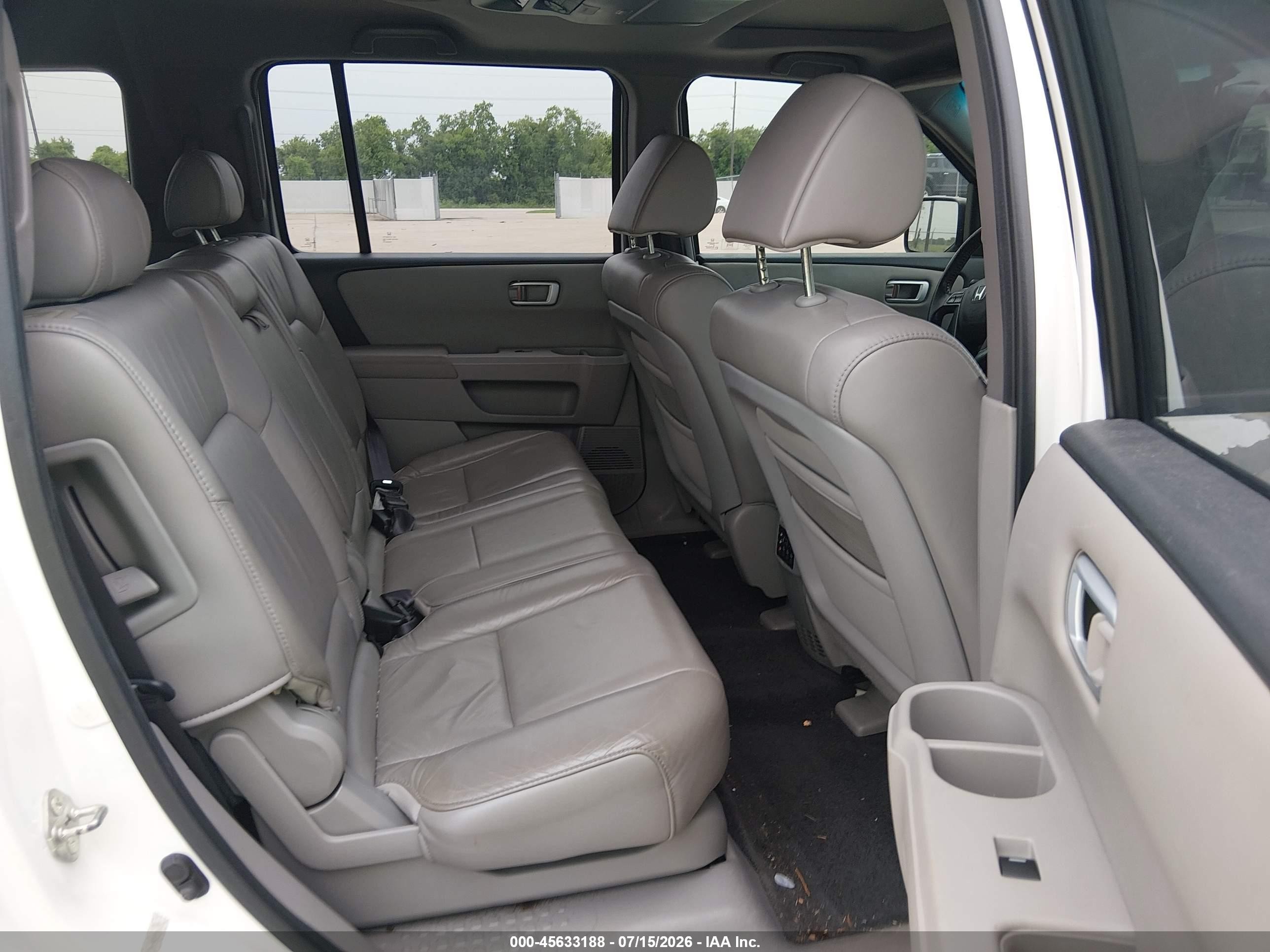 2011 Honda Pilot Ex-l White vin: 5FNYF3H69BB046300