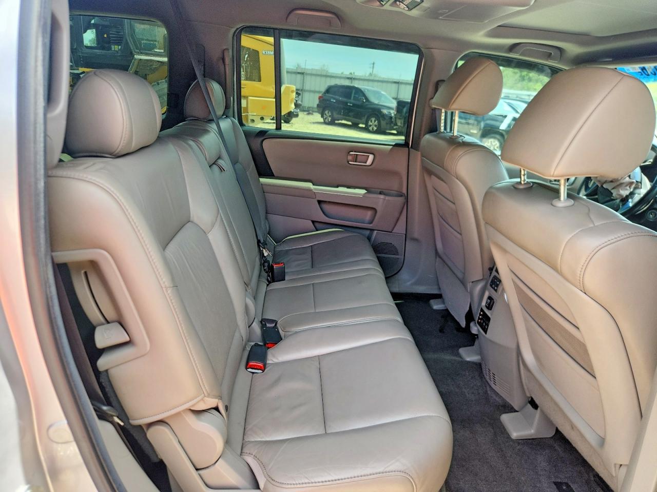 2011 Honda Pilot Exl Silver vin: 5FNYF3H69BB057555
