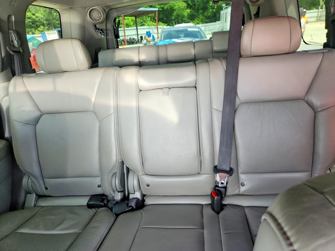 2011 Honda Pilot Exl Silver vin: 5FNYF3H69BB057555