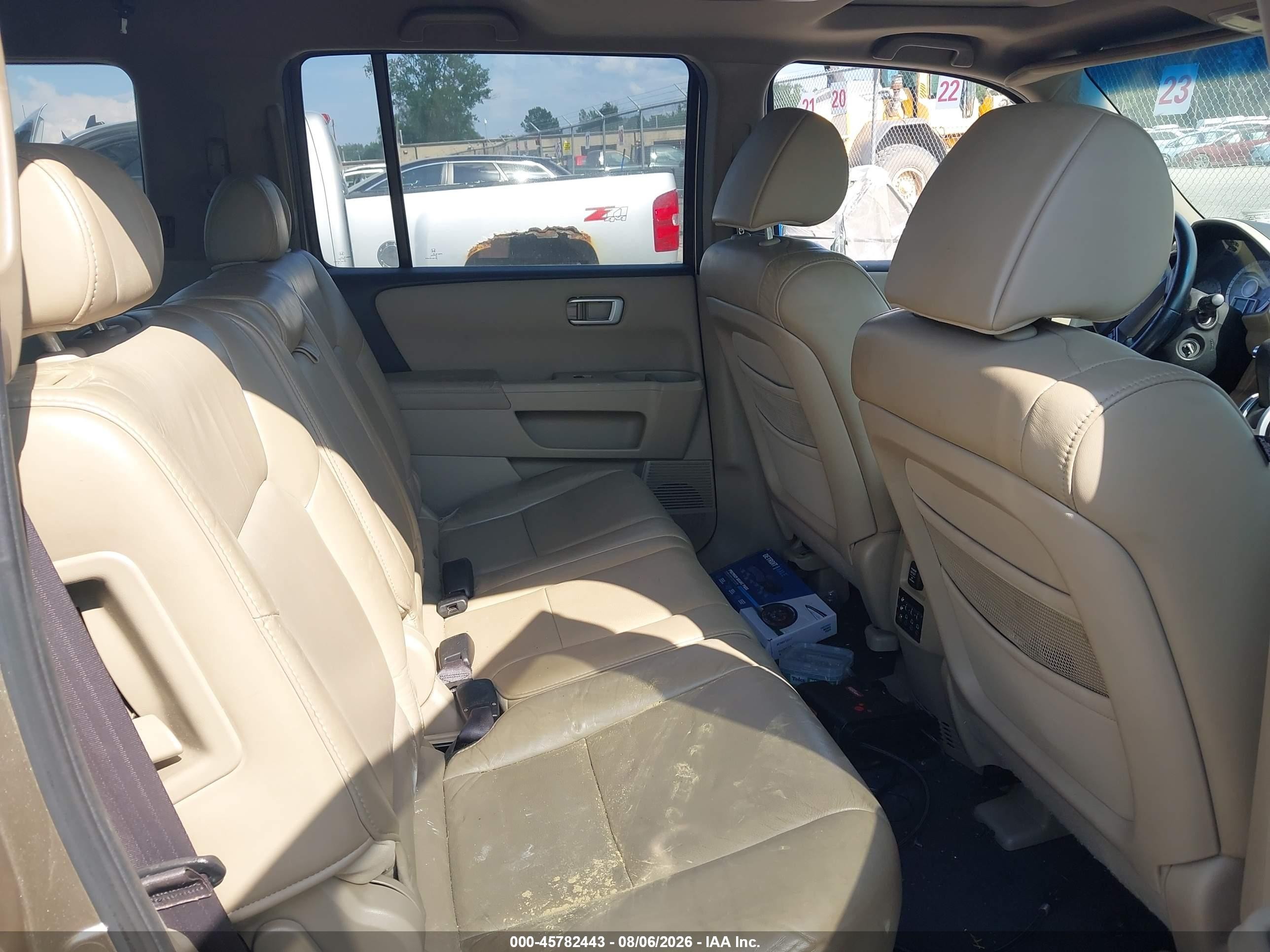 2011 Honda Pilot Ex-l Beige vin: 5FNYF3H6XBB038447