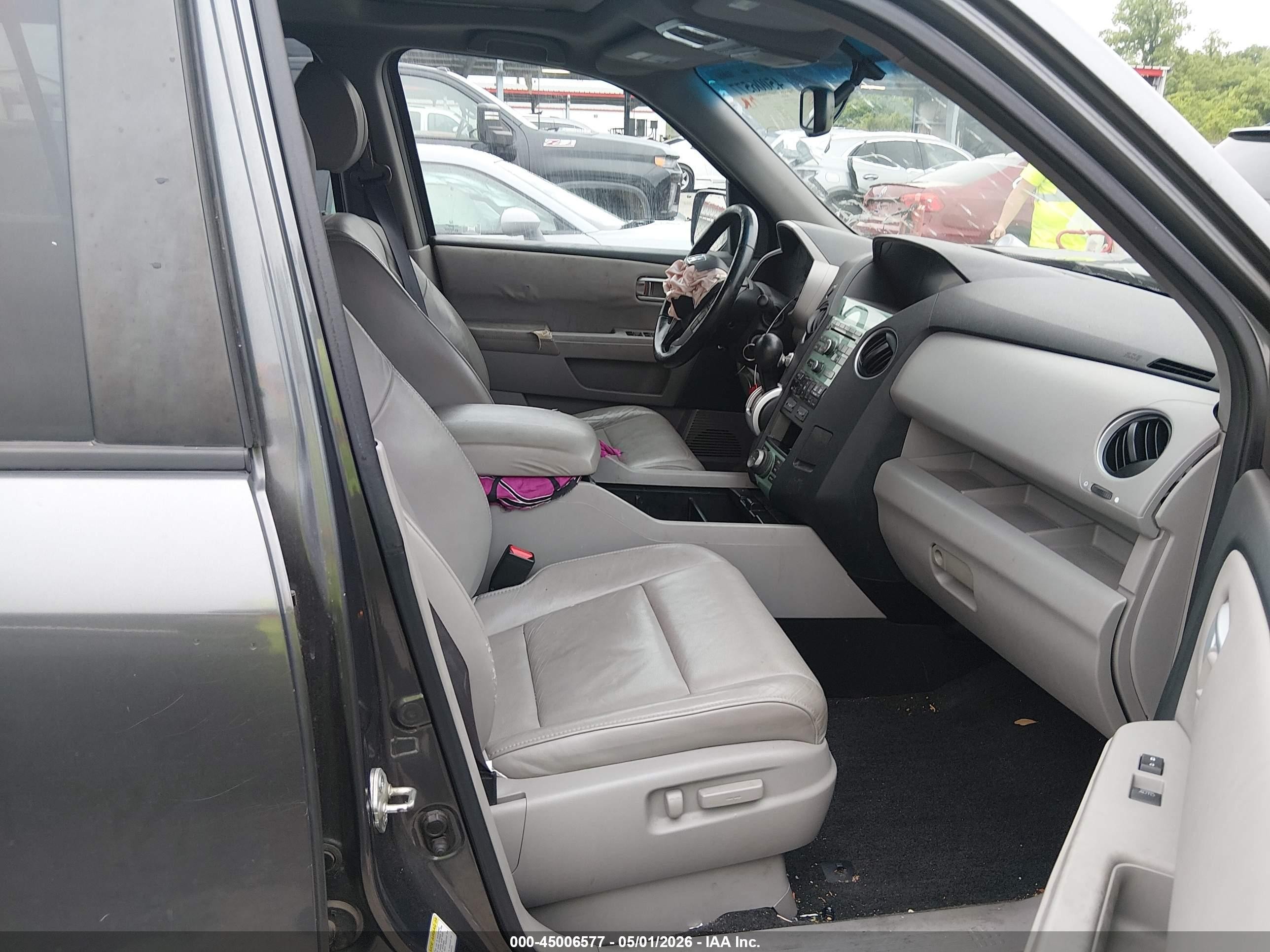 2011 Honda Pilot Ex-l Серый vin: 5FNYF3H70BB019804