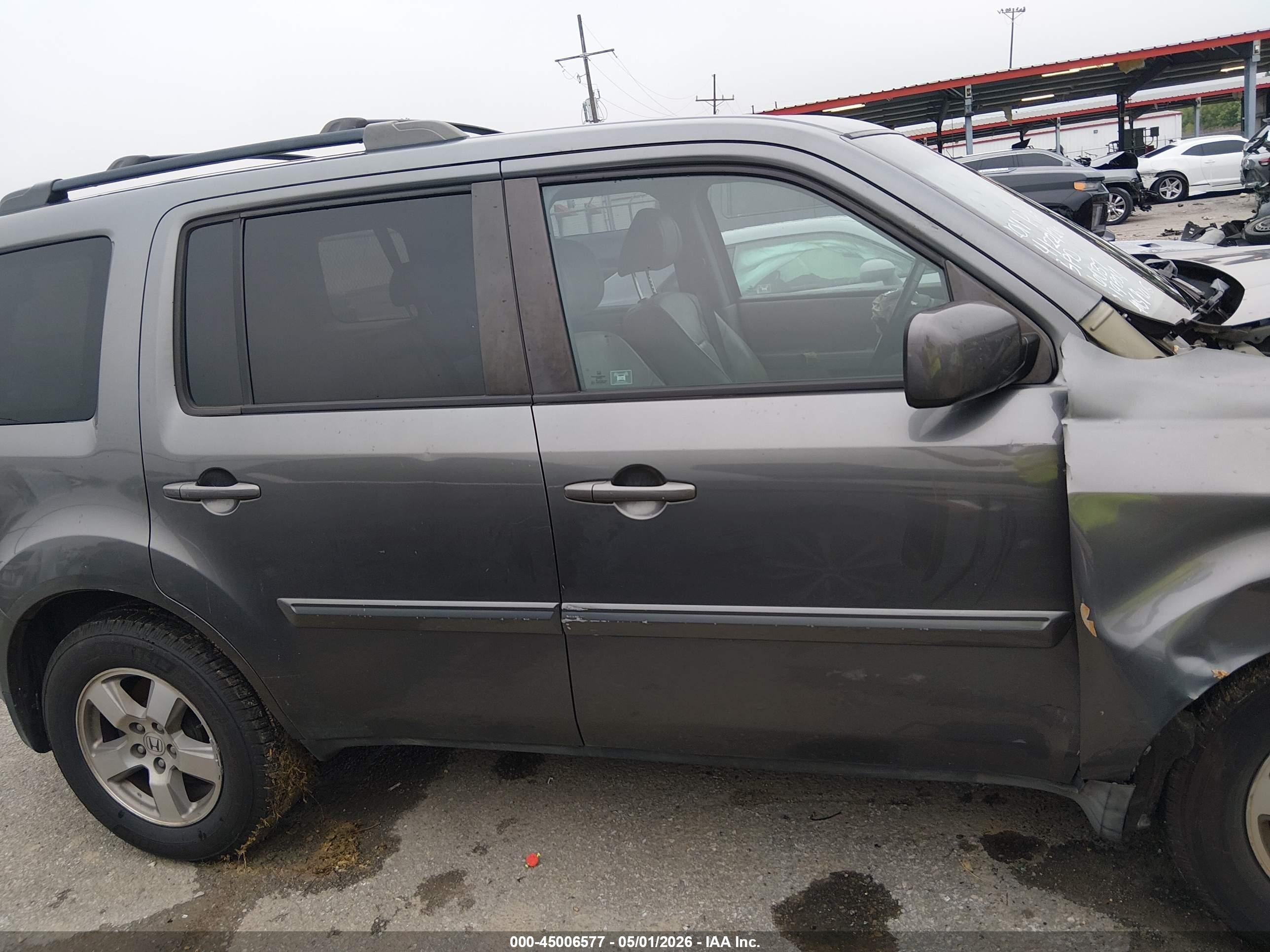 2011 Honda Pilot Ex-l Серый vin: 5FNYF3H70BB019804