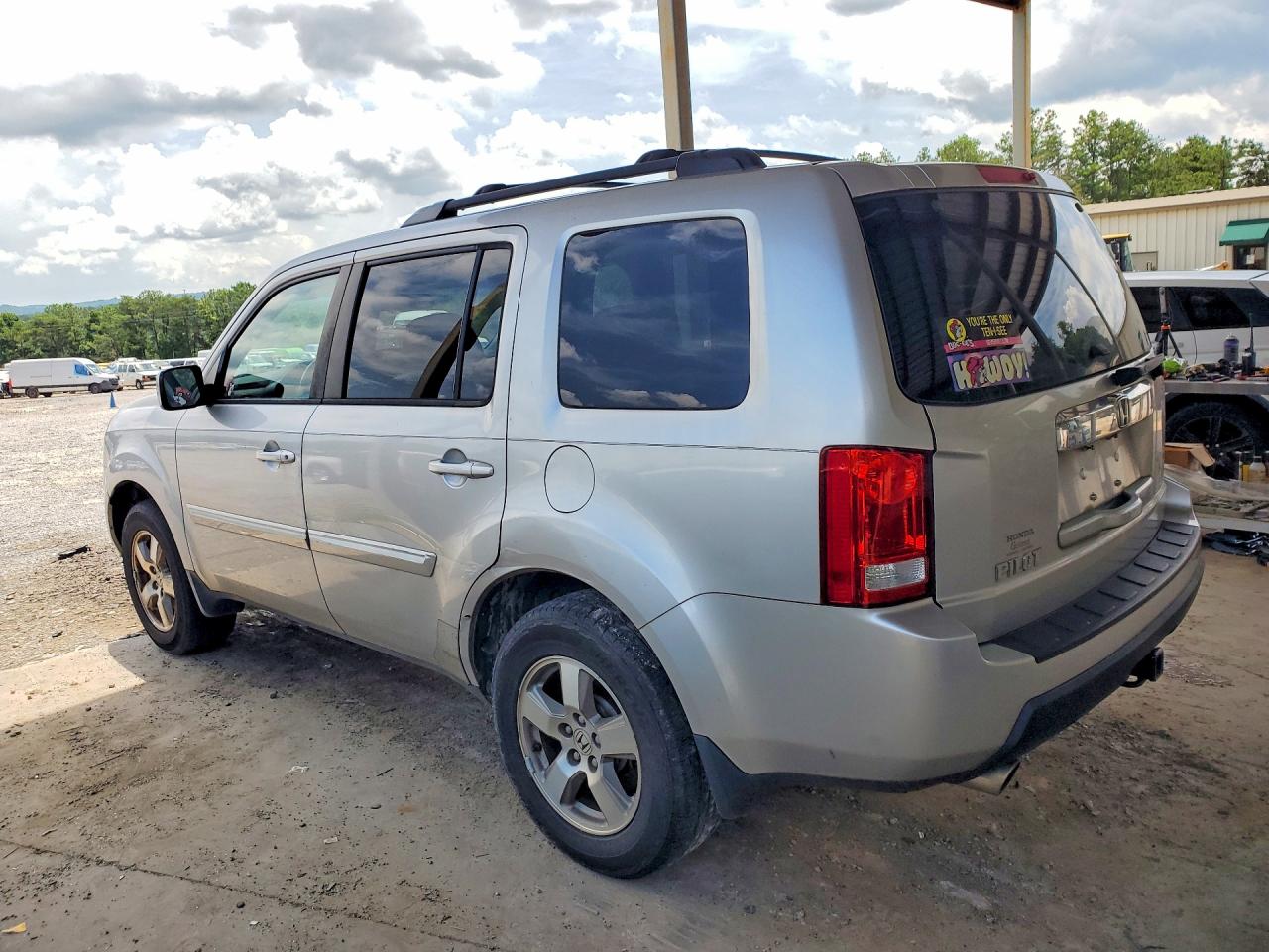 2011 Honda Pilot Exln Silver vin: 5FNYF3H72BB032697