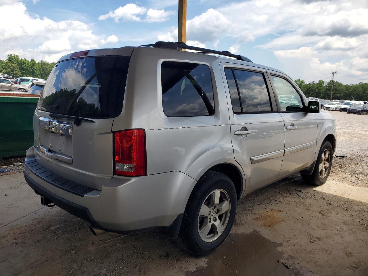 2011 Honda Pilot Exln Silver vin: 5FNYF3H72BB032697