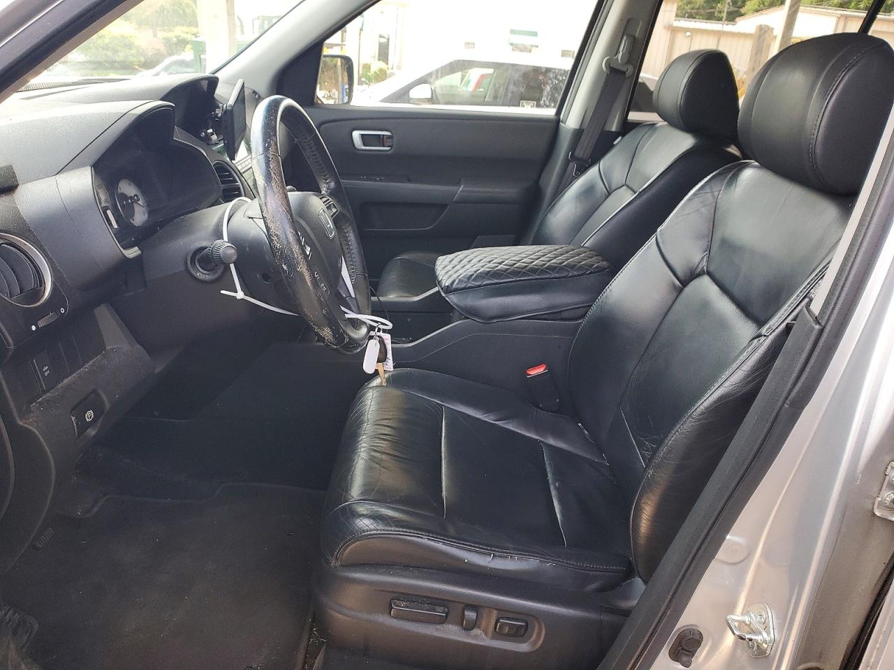 2011 Honda Pilot Exln Silver vin: 5FNYF3H72BB032697