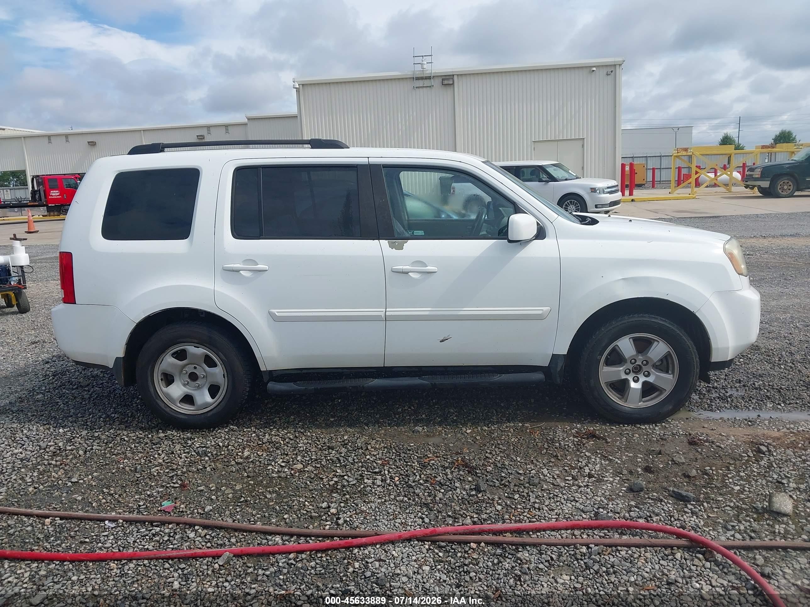 2011 Honda Pilot Ex-l White vin: 5FNYF3H72BB044994