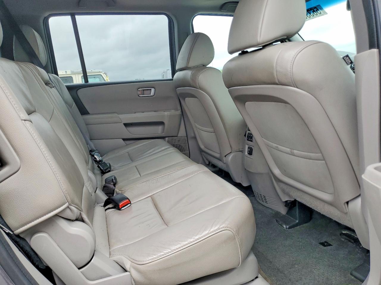 2015 Honda Pilot Exln Silver vin: 5FNYF3H72FB030311