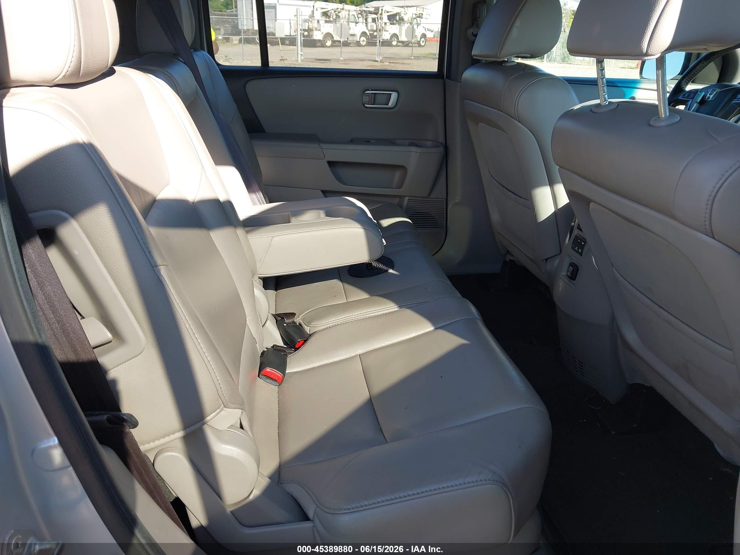 2012 Honda Pilot Ex-l Серебряный vin: 5FNYF3H73CB017188