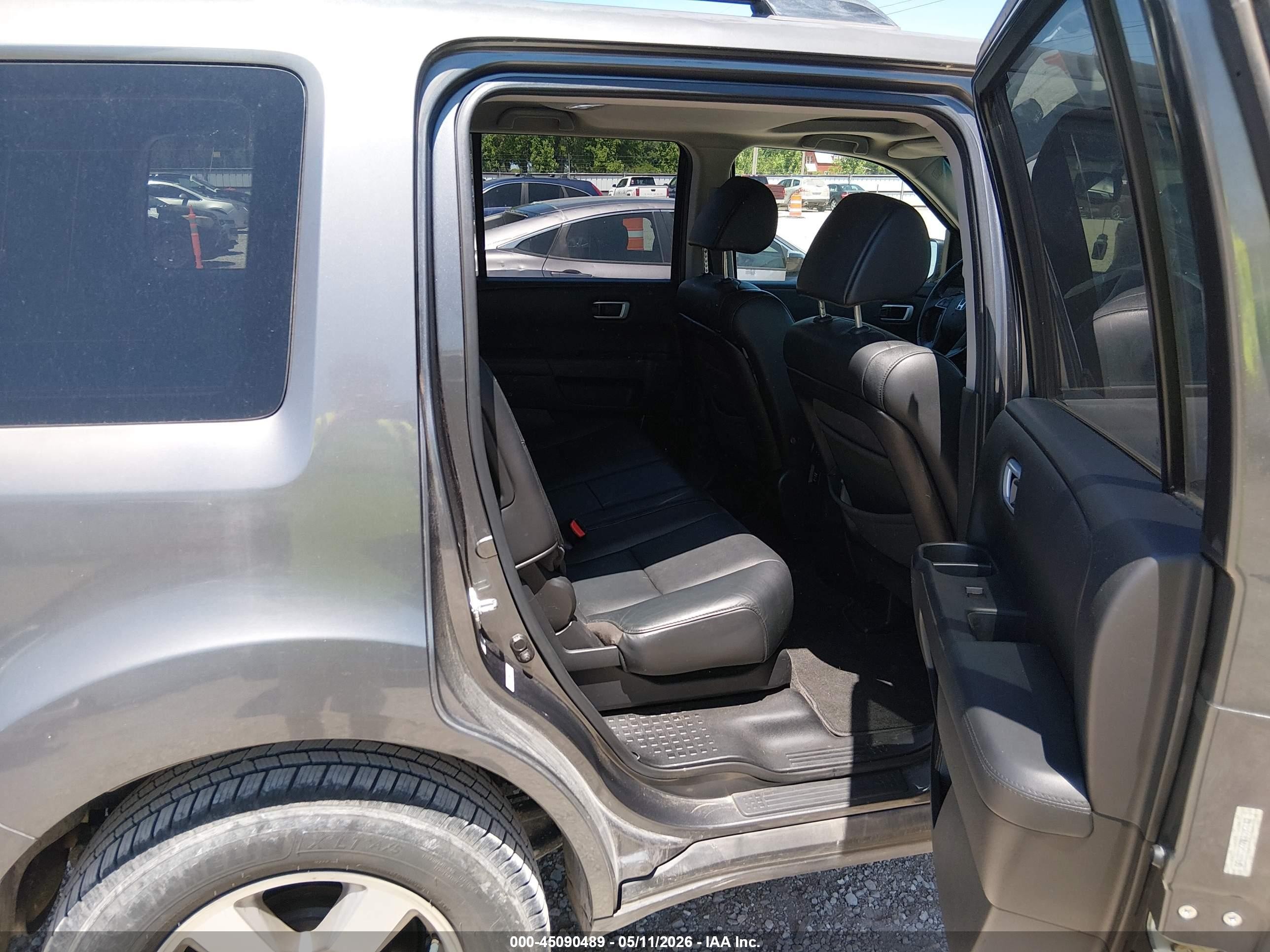 2011 Honda Pilot Ex-l Gray vin: 5FNYF3H77BB009142