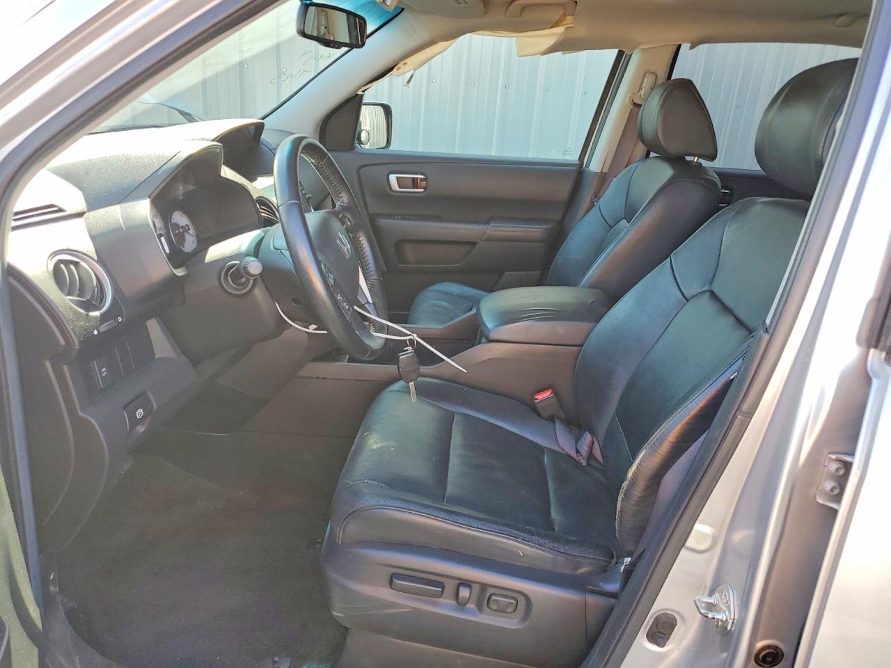 2011 Honda Pilot Exln Silver vin: 5FNYF3H78BB005813