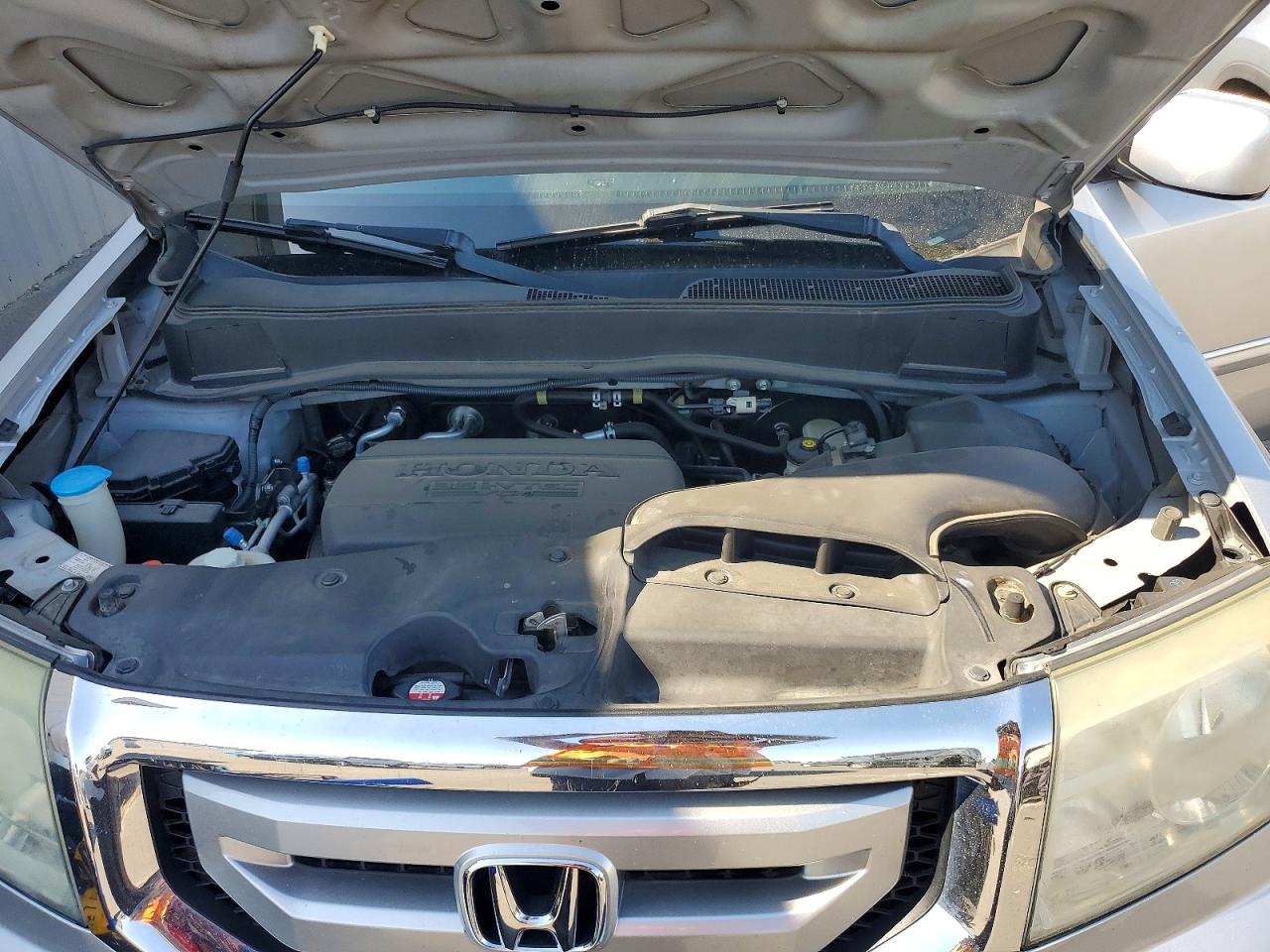 2011 Honda Pilot Exln Silver vin: 5FNYF3H78BB005813