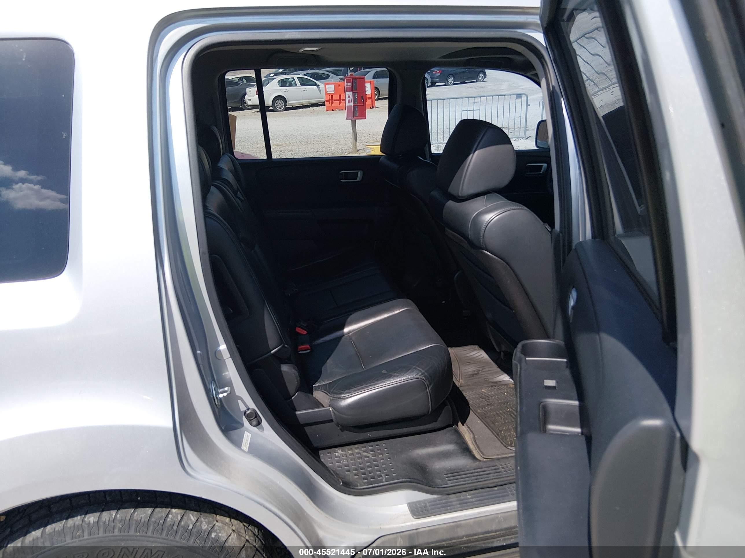 2011 Honda Pilot Ex-l Silver vin: 5FNYF3H78BB026404
