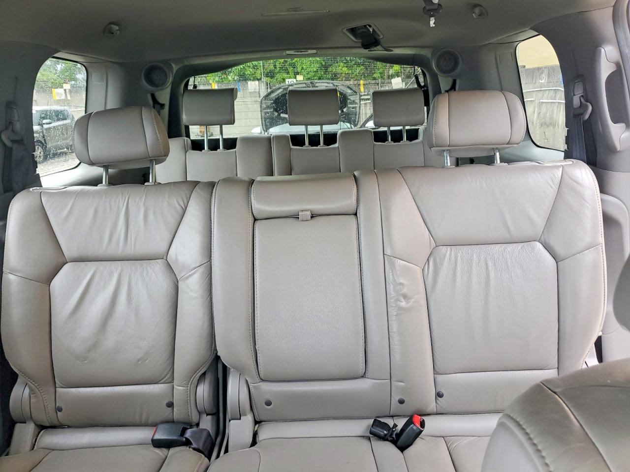 2011 Honda Pilot Exln White vin: 5FNYF3H79BB024421