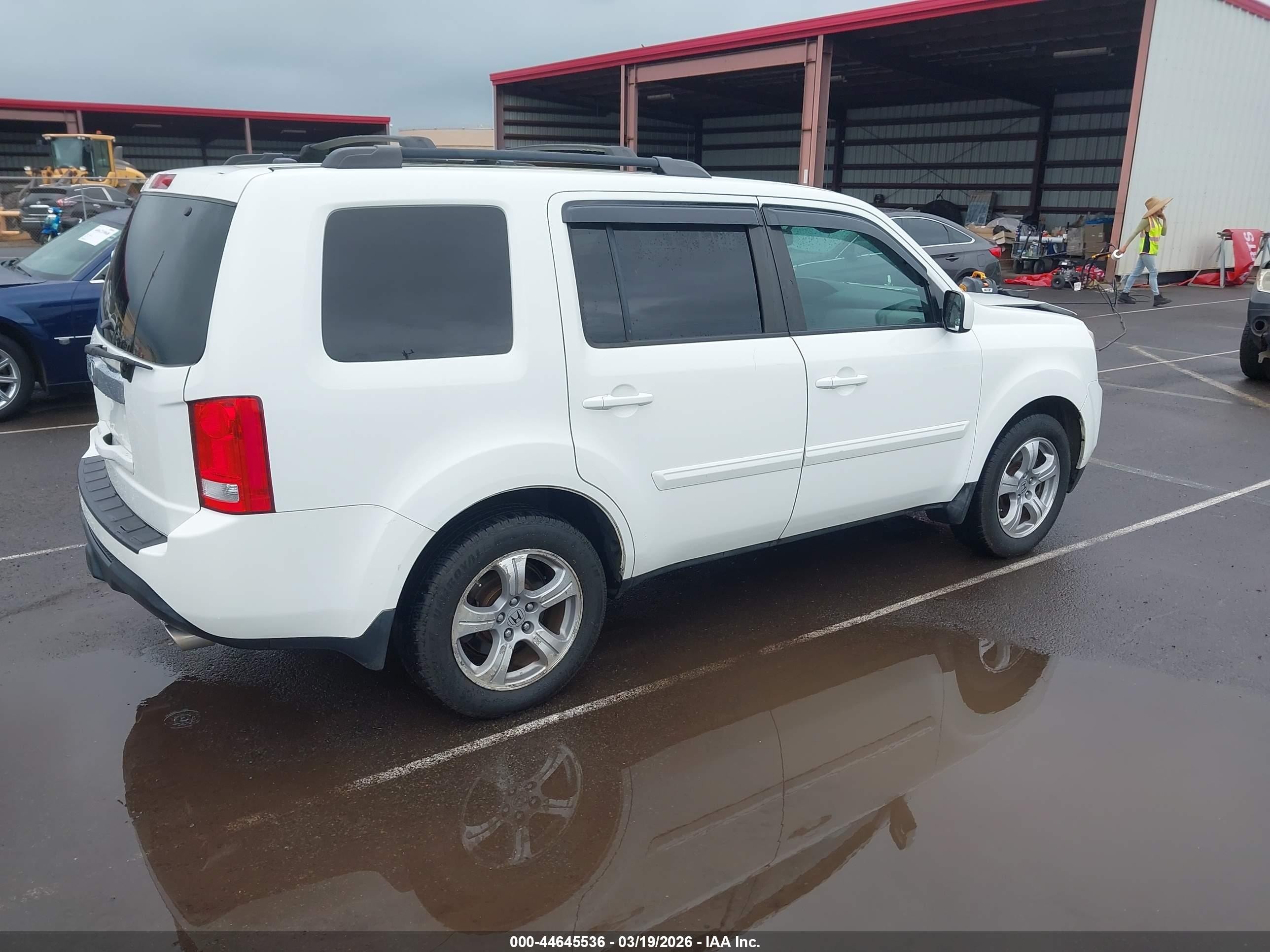 2015 Honda Pilot Ex-l White vin: 5FNYF3H79FB022013