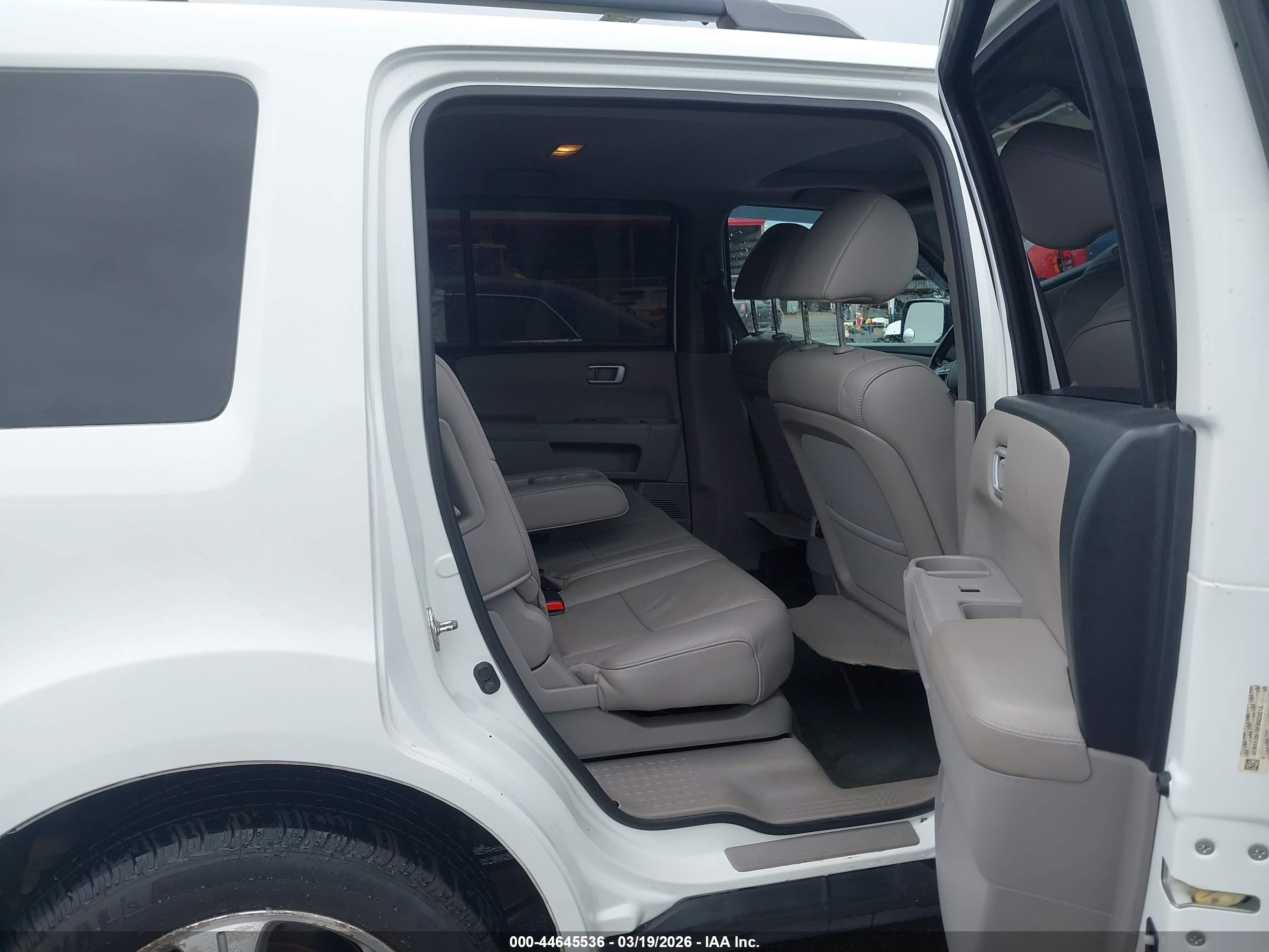 2015 Honda Pilot Ex-l White vin: 5FNYF3H79FB022013