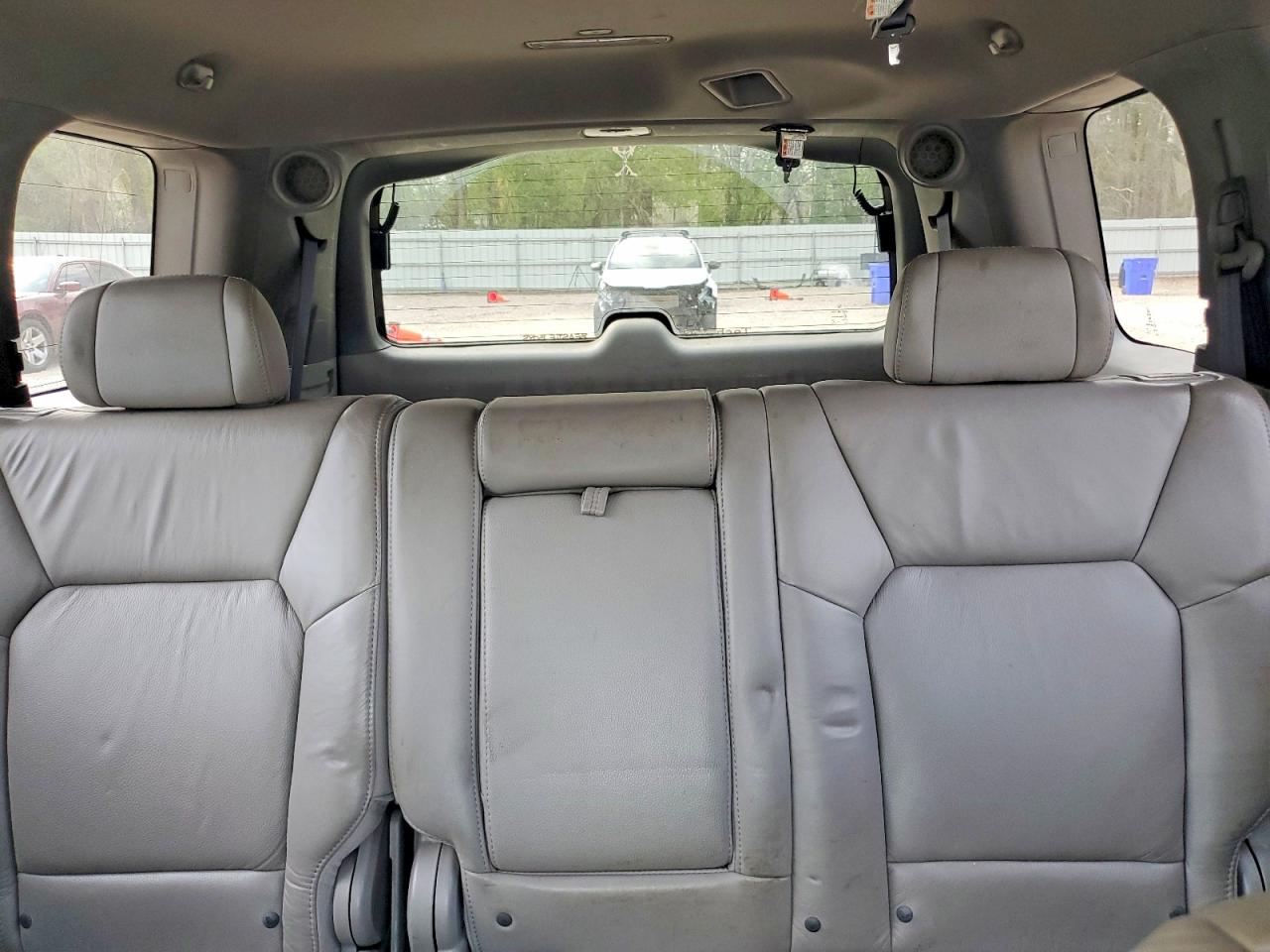 2011 Honda Pilot Exln Silver vin: 5FNYF3H7XBB028087