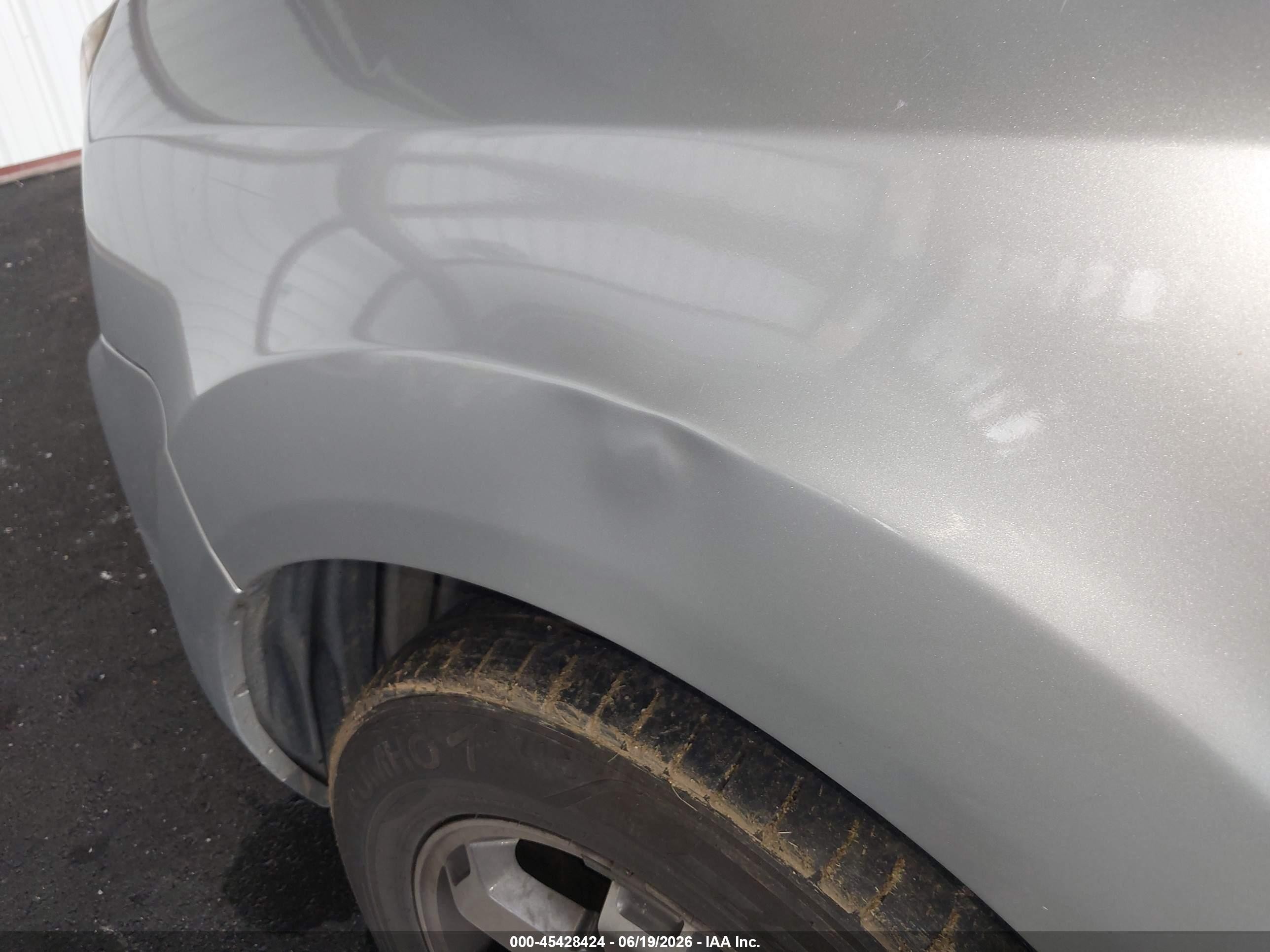2010 Honda Pilot Touring Silver vin: 5FNYF3H87AB002859