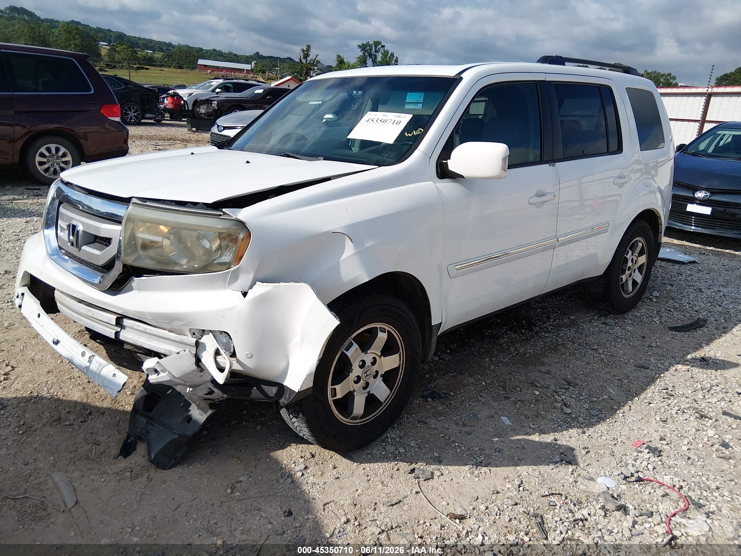 2010 Honda Pilot Touring White vin: 5FNYF3H8XAB016626