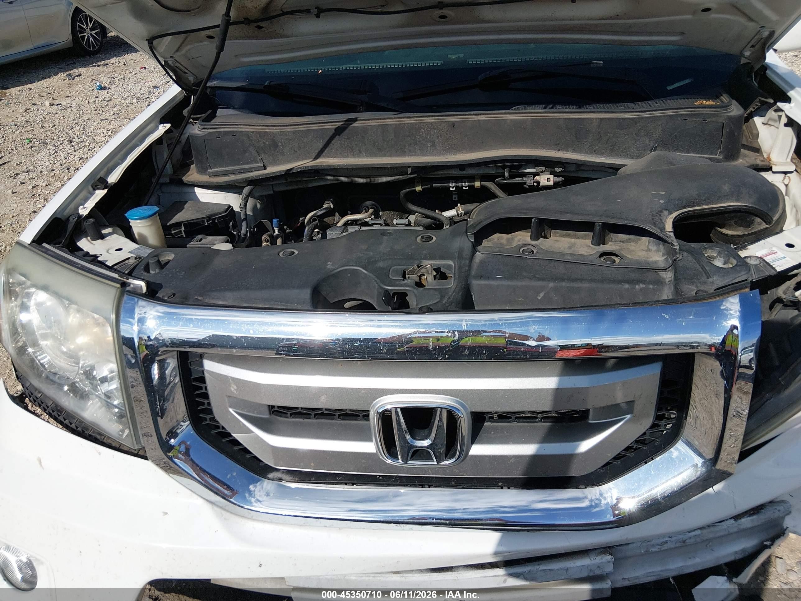 2010 Honda Pilot Touring White vin: 5FNYF3H8XAB016626
