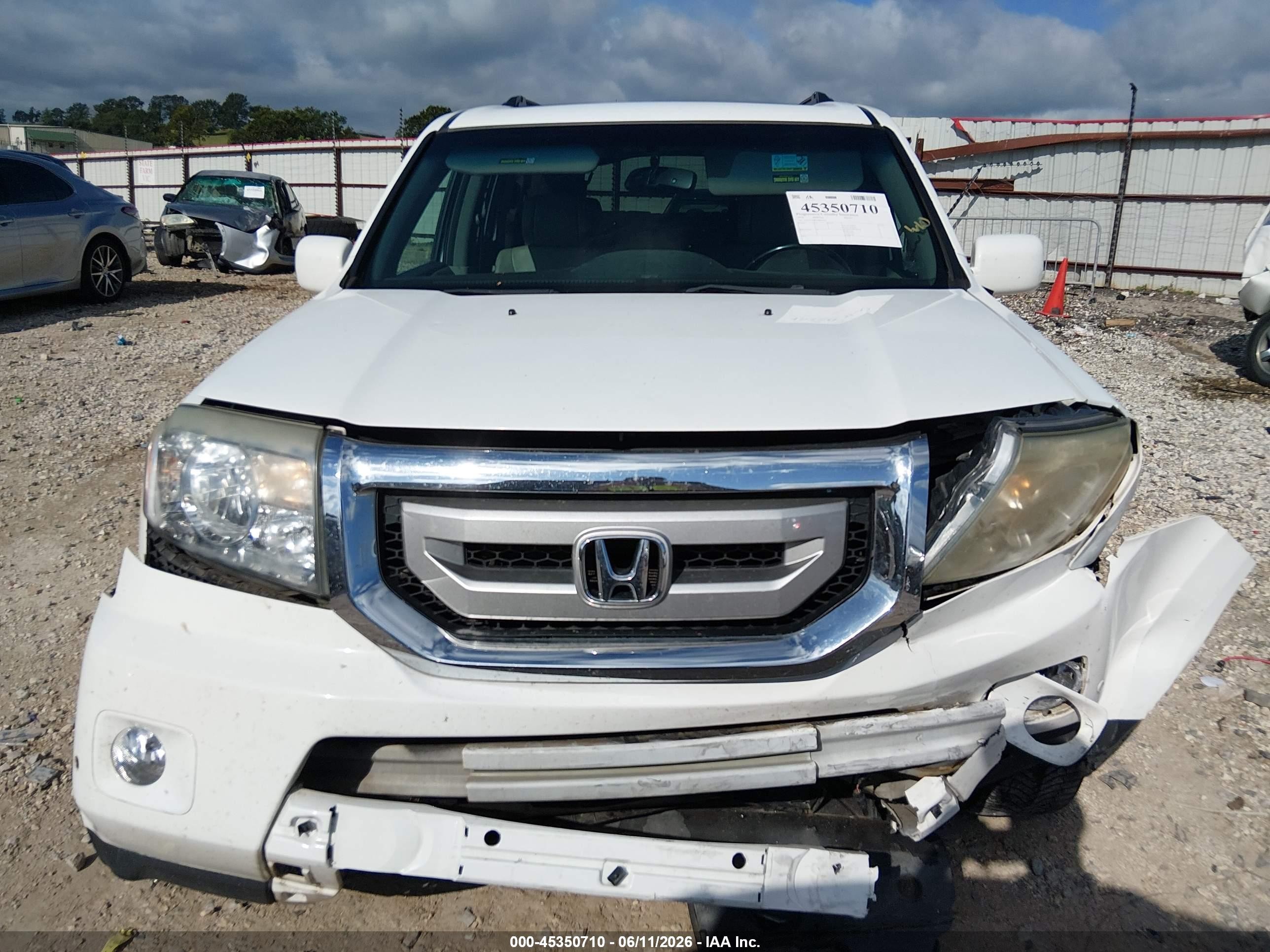 2010 Honda Pilot Touring White vin: 5FNYF3H8XAB016626