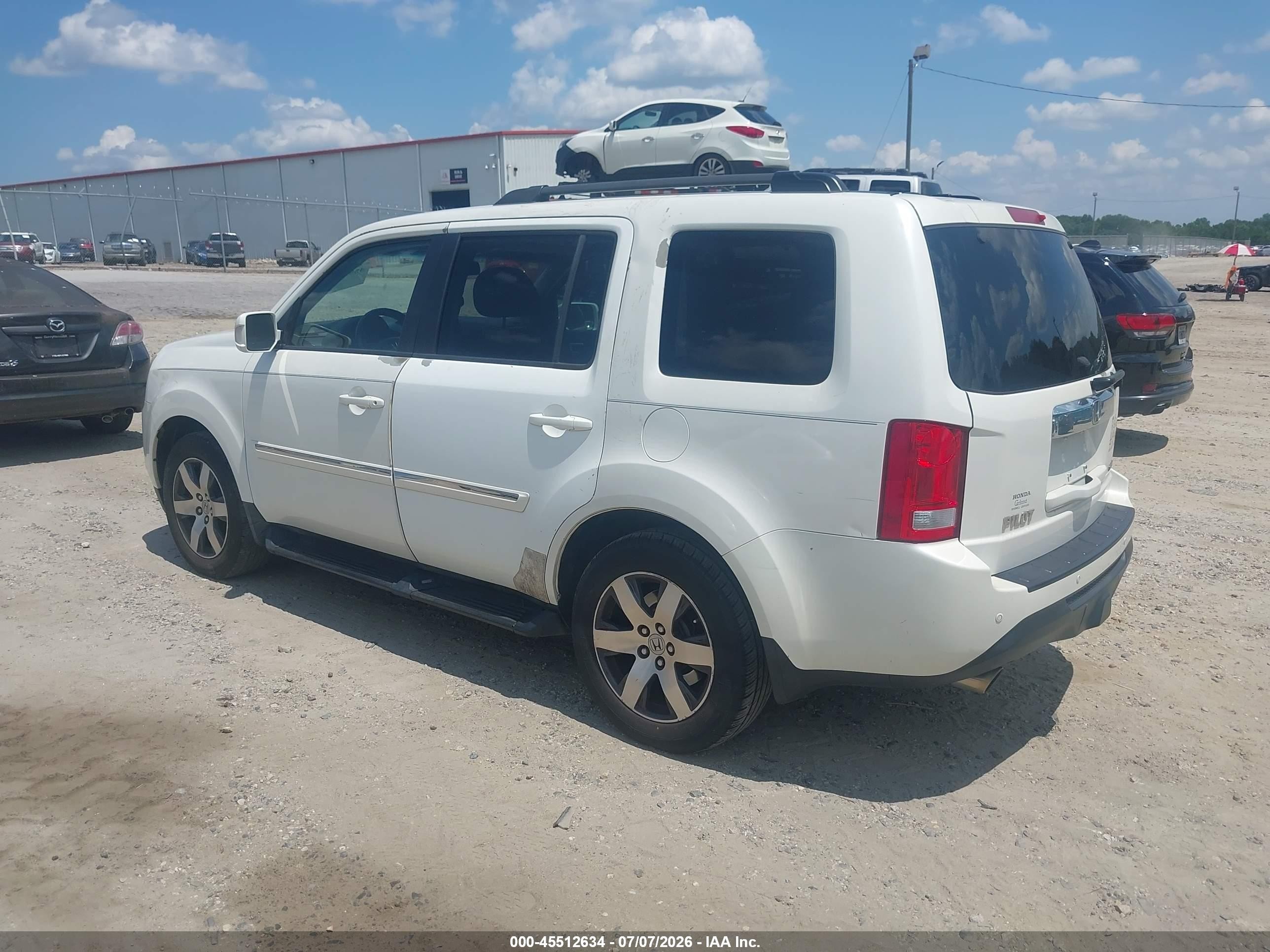 2012 Honda Pilot Touring White vin: 5FNYF3H90CB018607