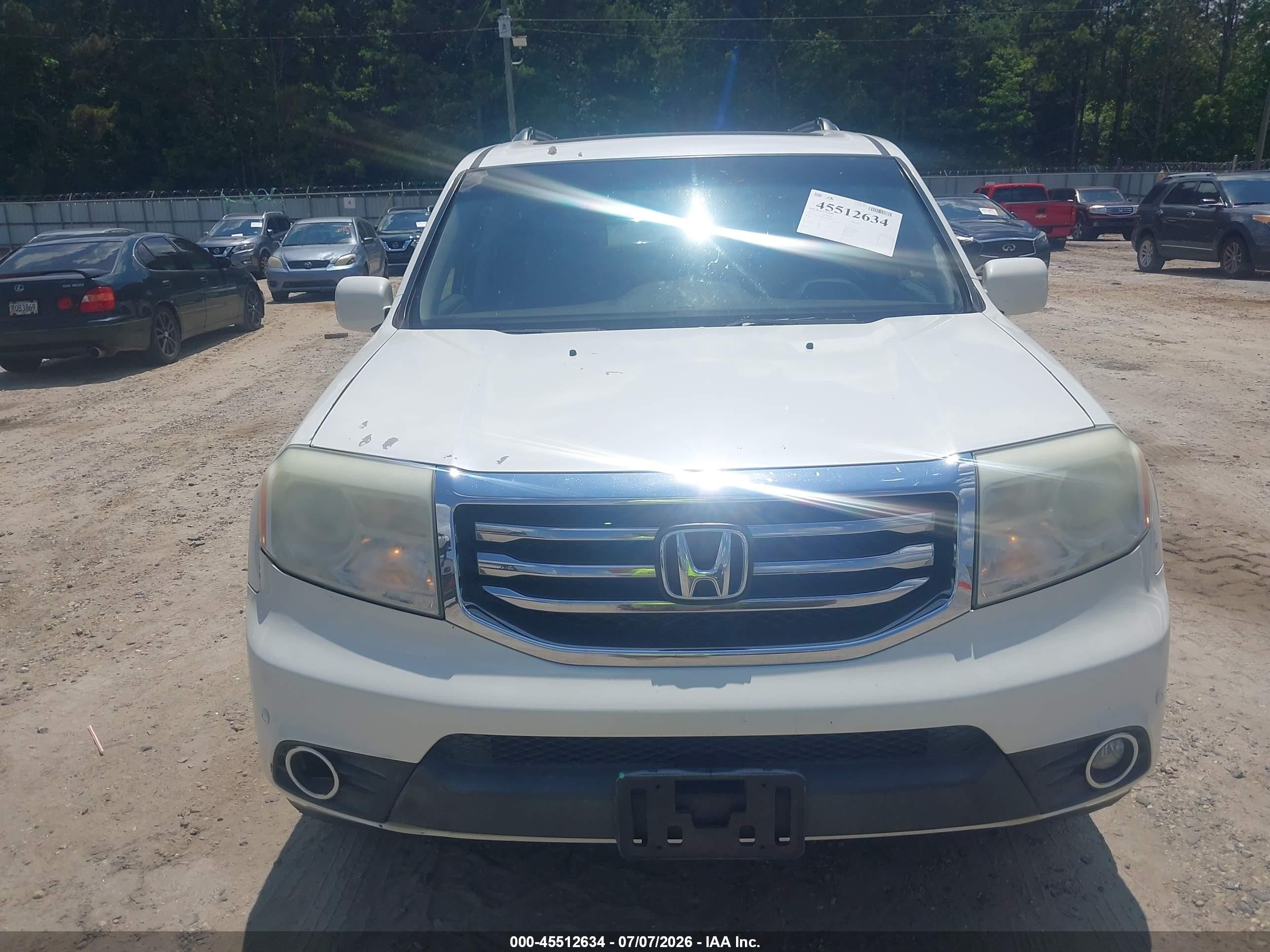 2012 Honda Pilot Touring White vin: 5FNYF3H90CB018607