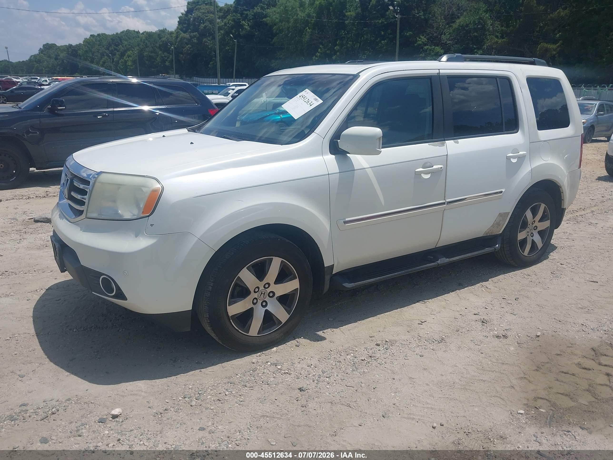 2012 Honda Pilot Touring White vin: 5FNYF3H90CB018607
