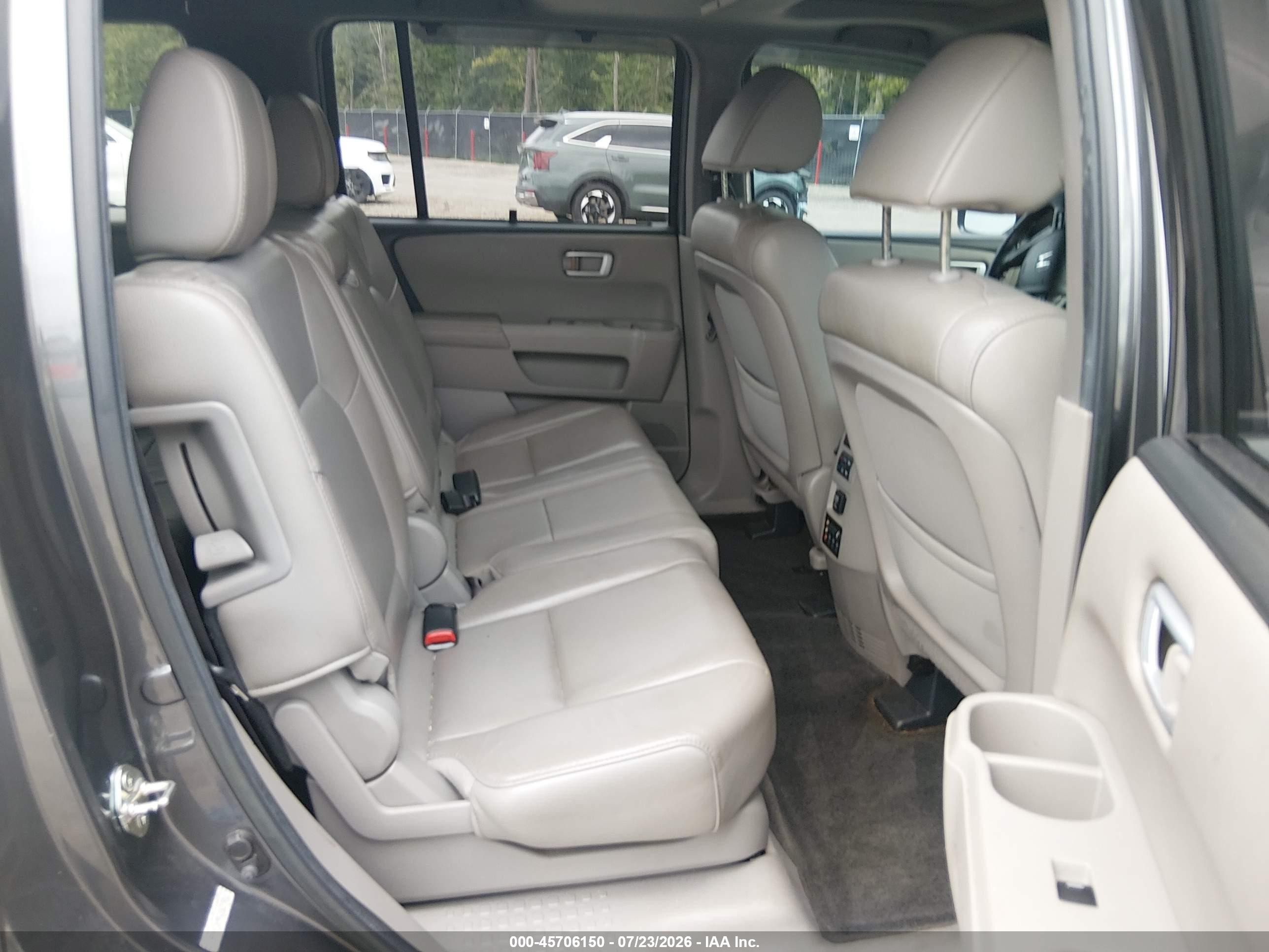 2012 Honda Pilot Touring Gray vin: 5FNYF3H90CB029901