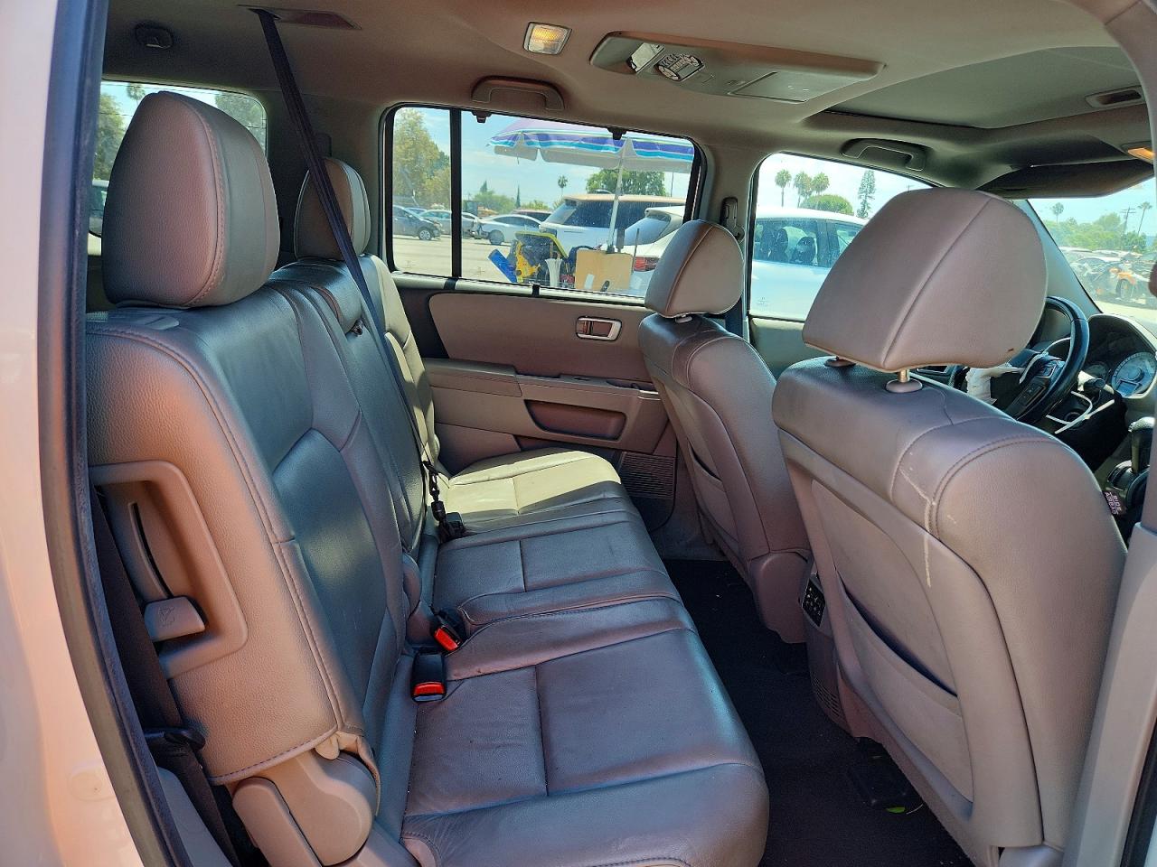2013 Honda Pilot Touring White vin: 5FNYF3H90DB011433