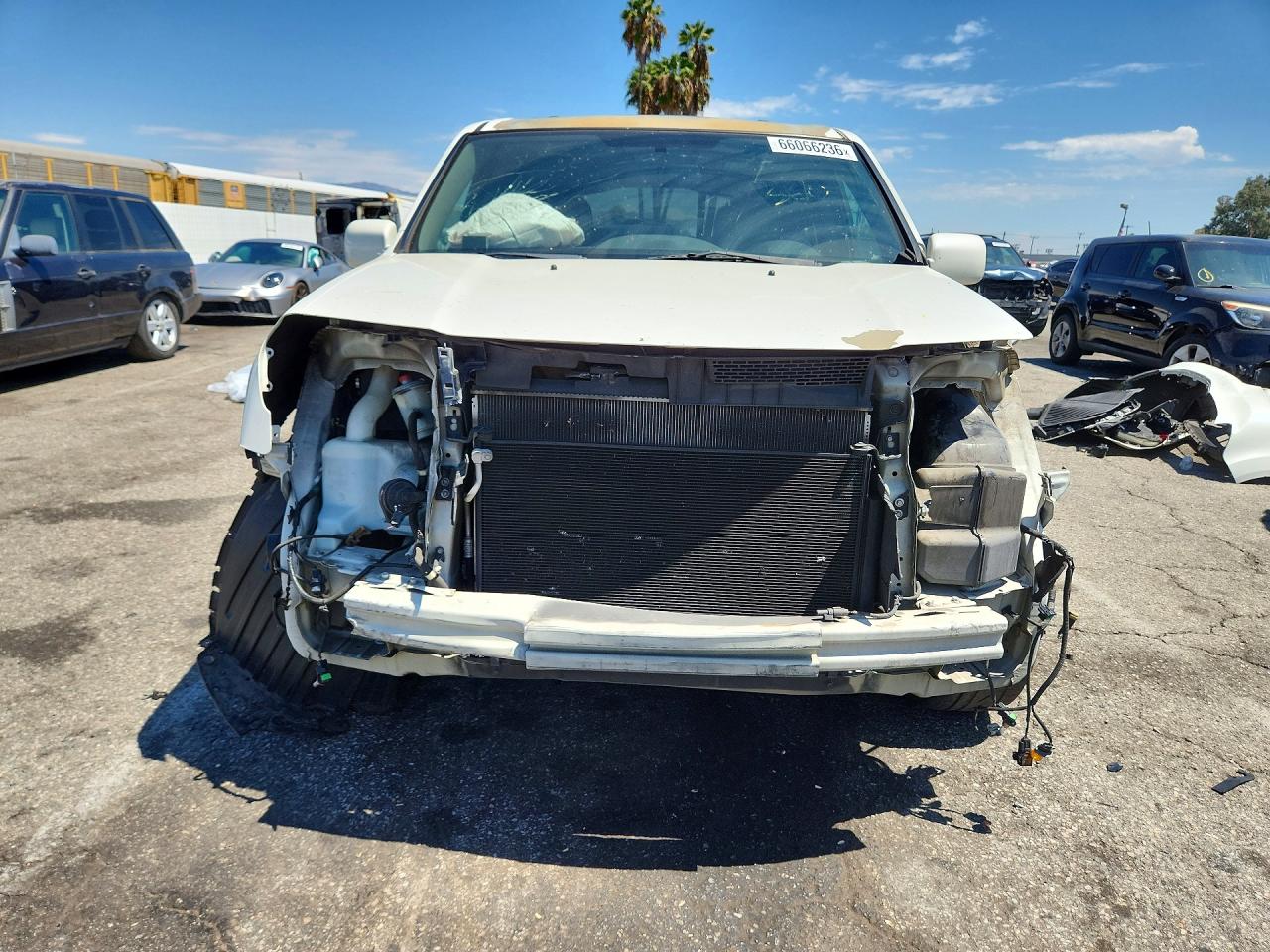 2013 Honda Pilot Touring White vin: 5FNYF3H90DB011433