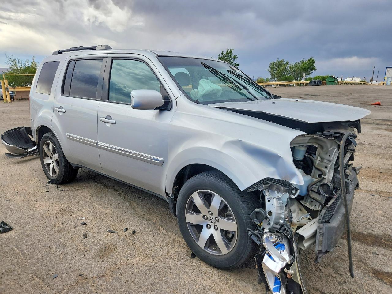 2013 Honda Pilot Touring Silver vin: 5FNYF3H90DB025820