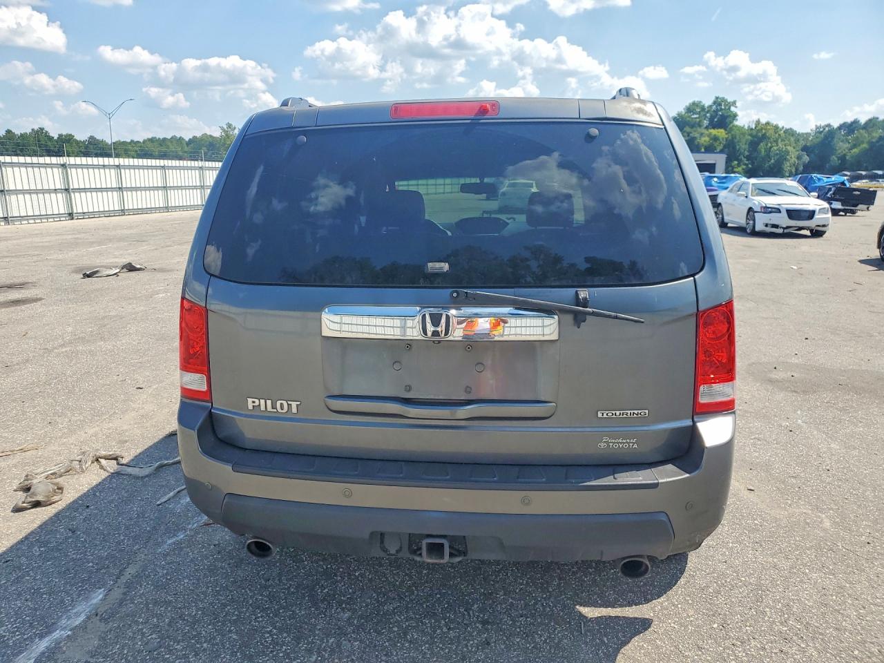 2011 Honda Pilot Touring Gray vin: 5FNYF3H91BB004391