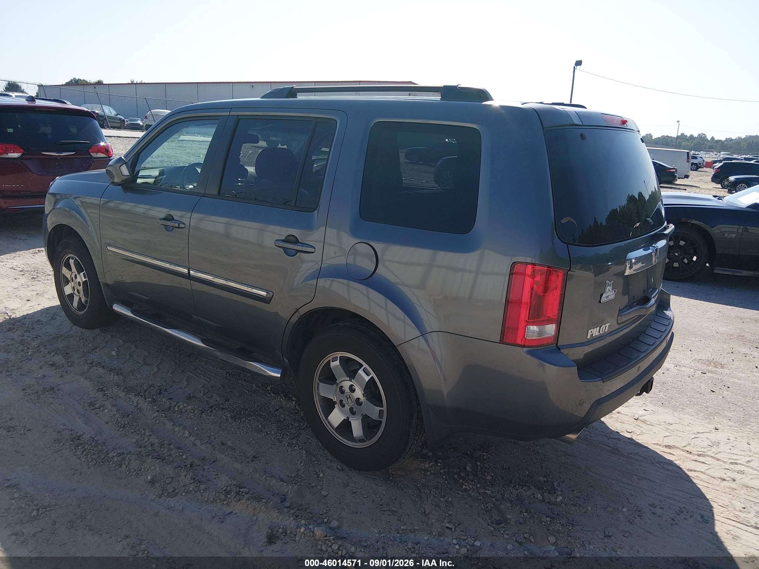 2011 Honda Pilot Touring Gray vin: 5FNYF3H91BB055793