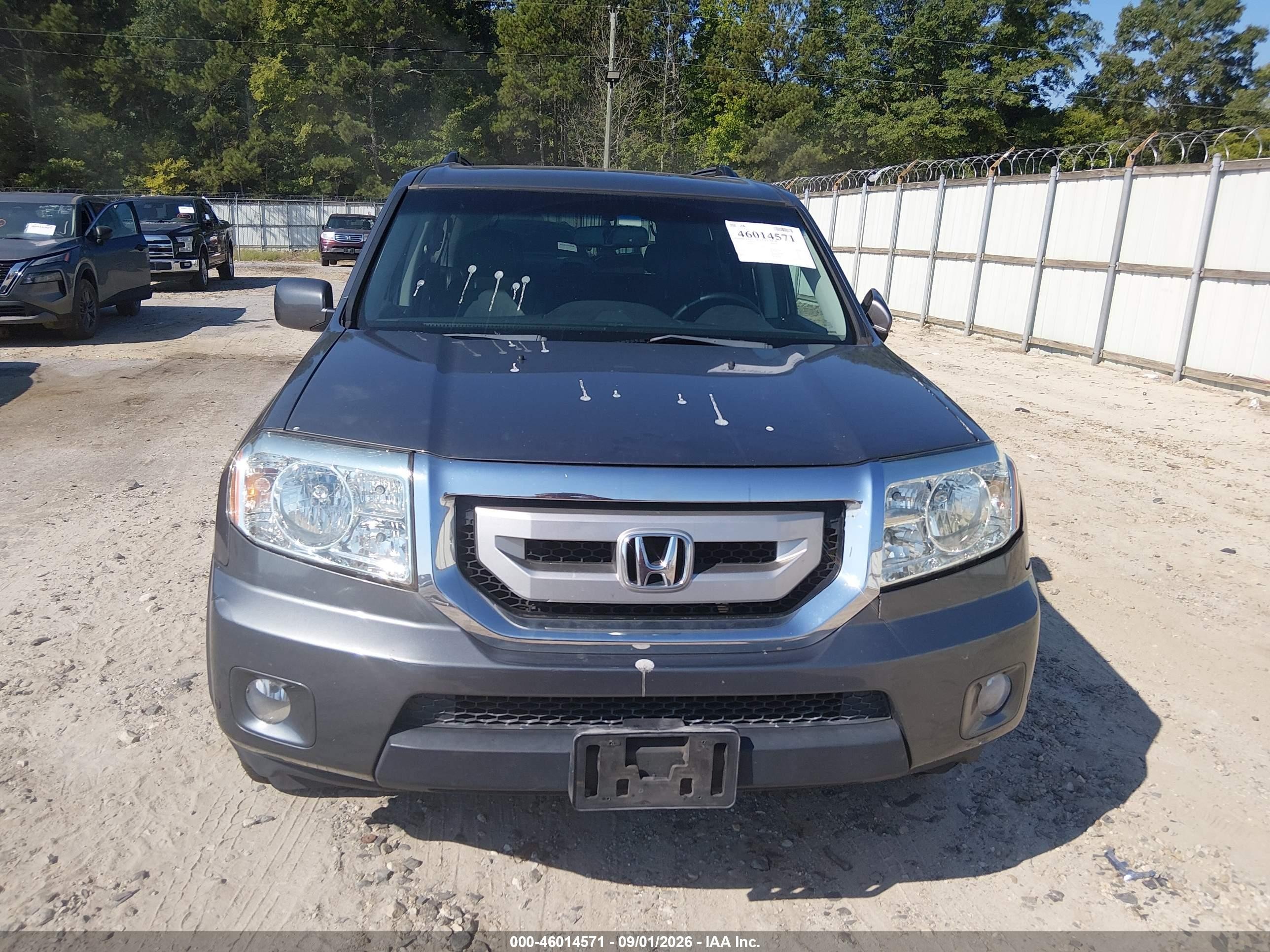 2011 Honda Pilot Touring Gray vin: 5FNYF3H91BB055793