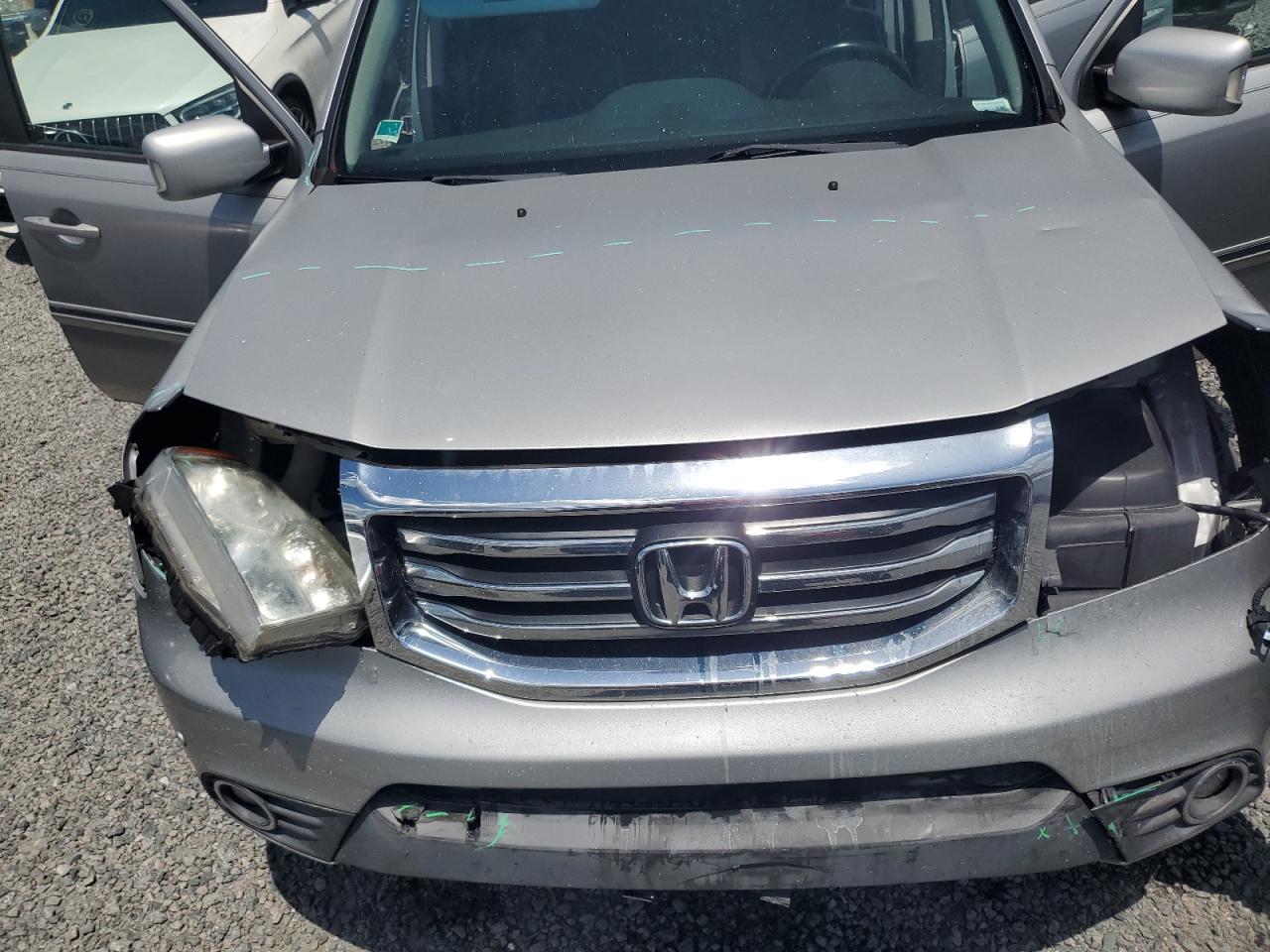 2012 Honda Pilot Touring Silver vin: 5FNYF3H91CB023475