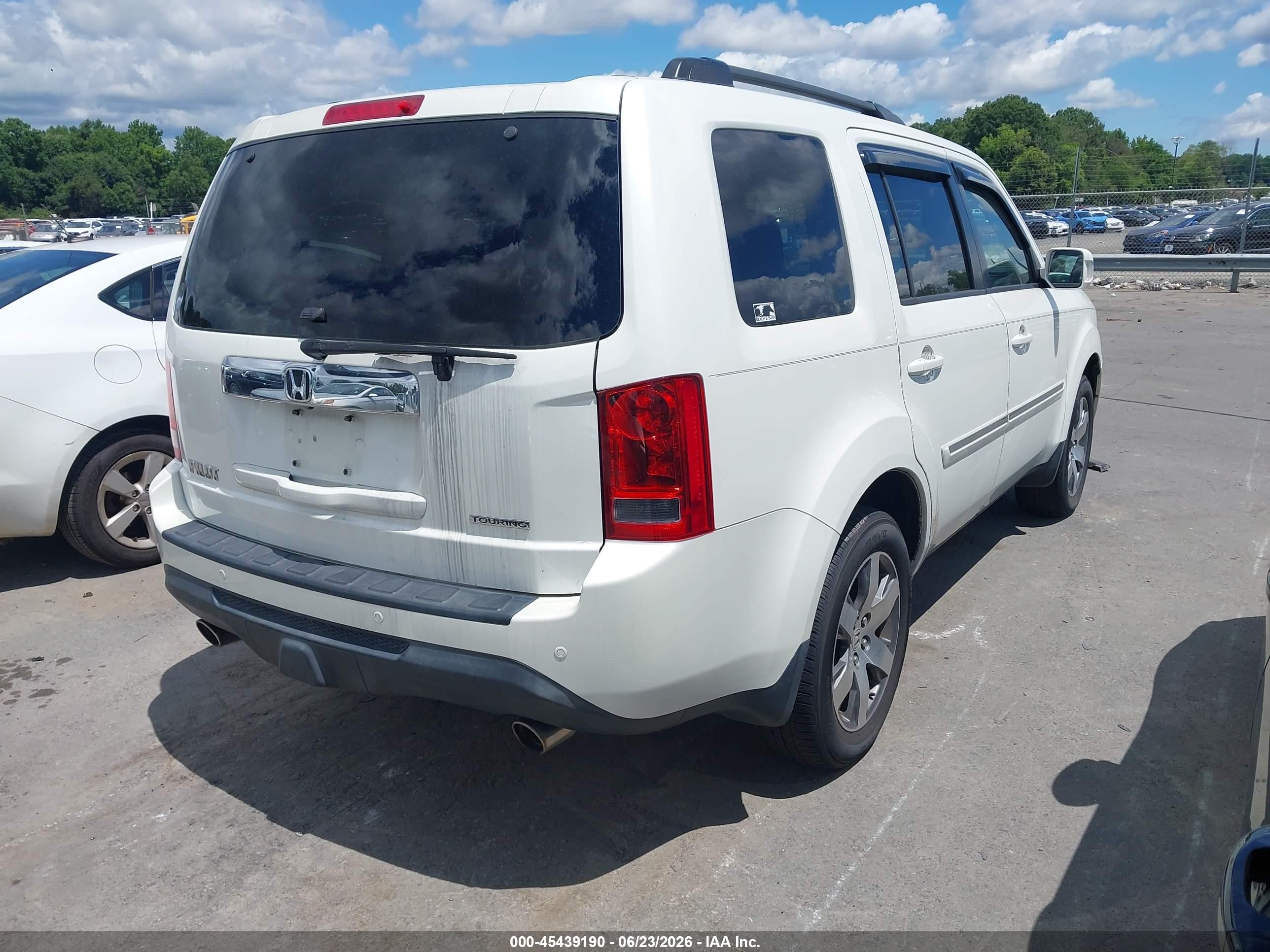 2013 Honda Pilot Touring Белый vin: 5FNYF3H91DB021193