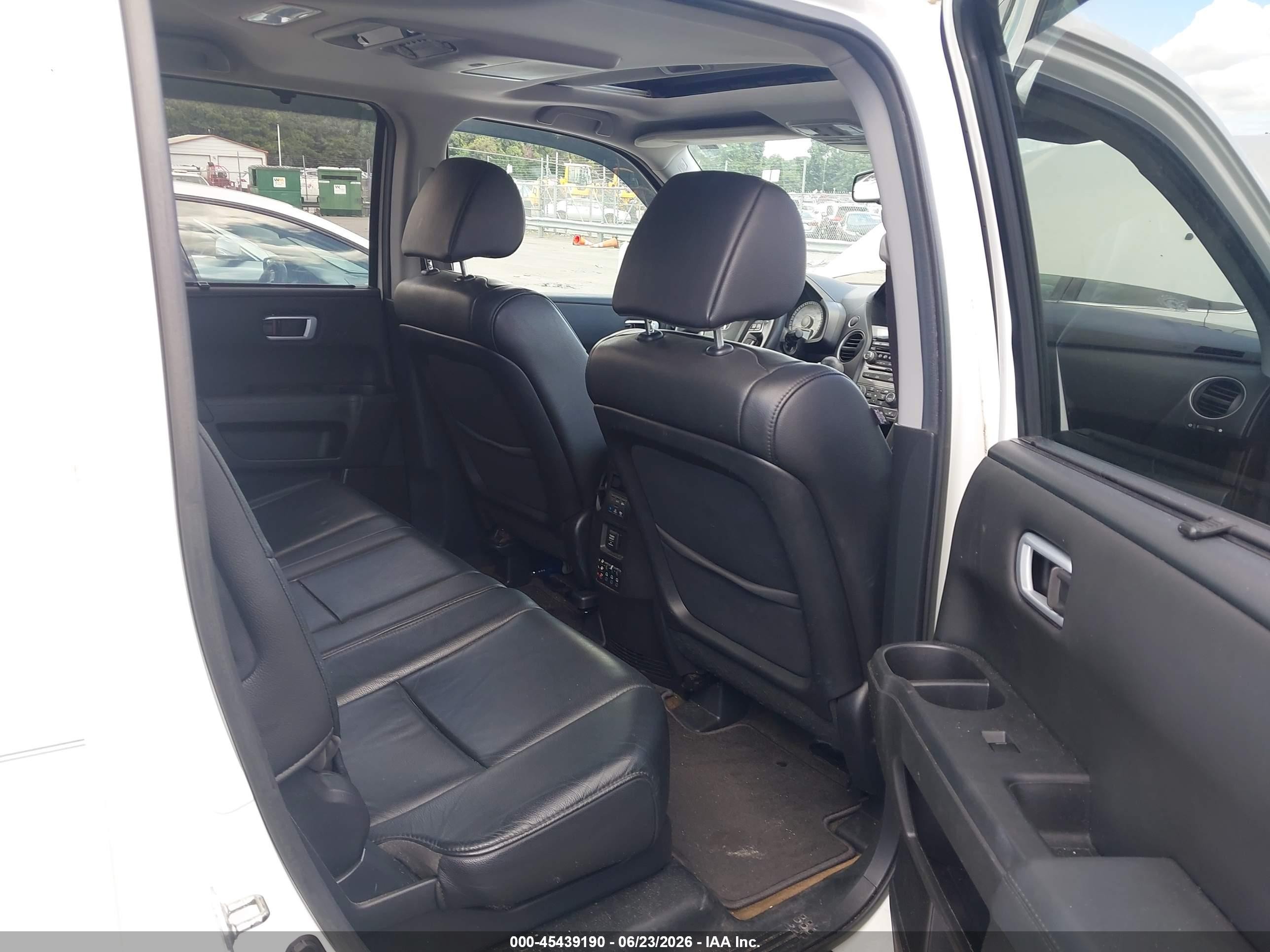 2013 Honda Pilot Touring Белый vin: 5FNYF3H91DB021193