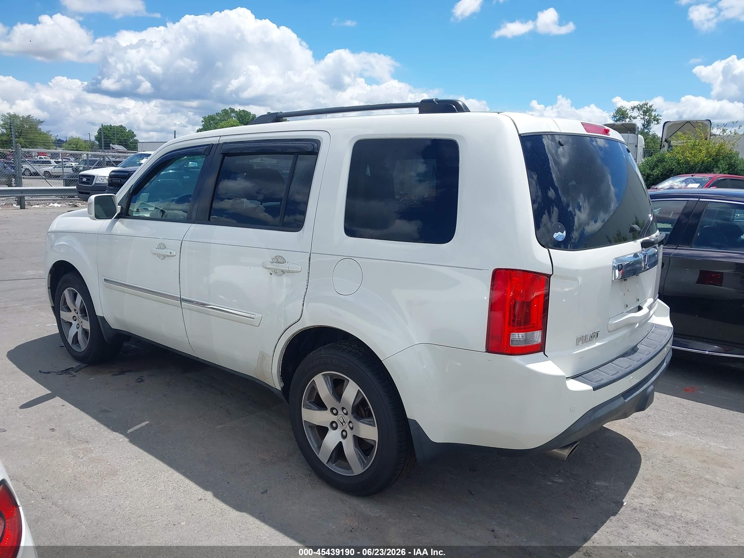 2013 Honda Pilot Touring Белый vin: 5FNYF3H91DB021193