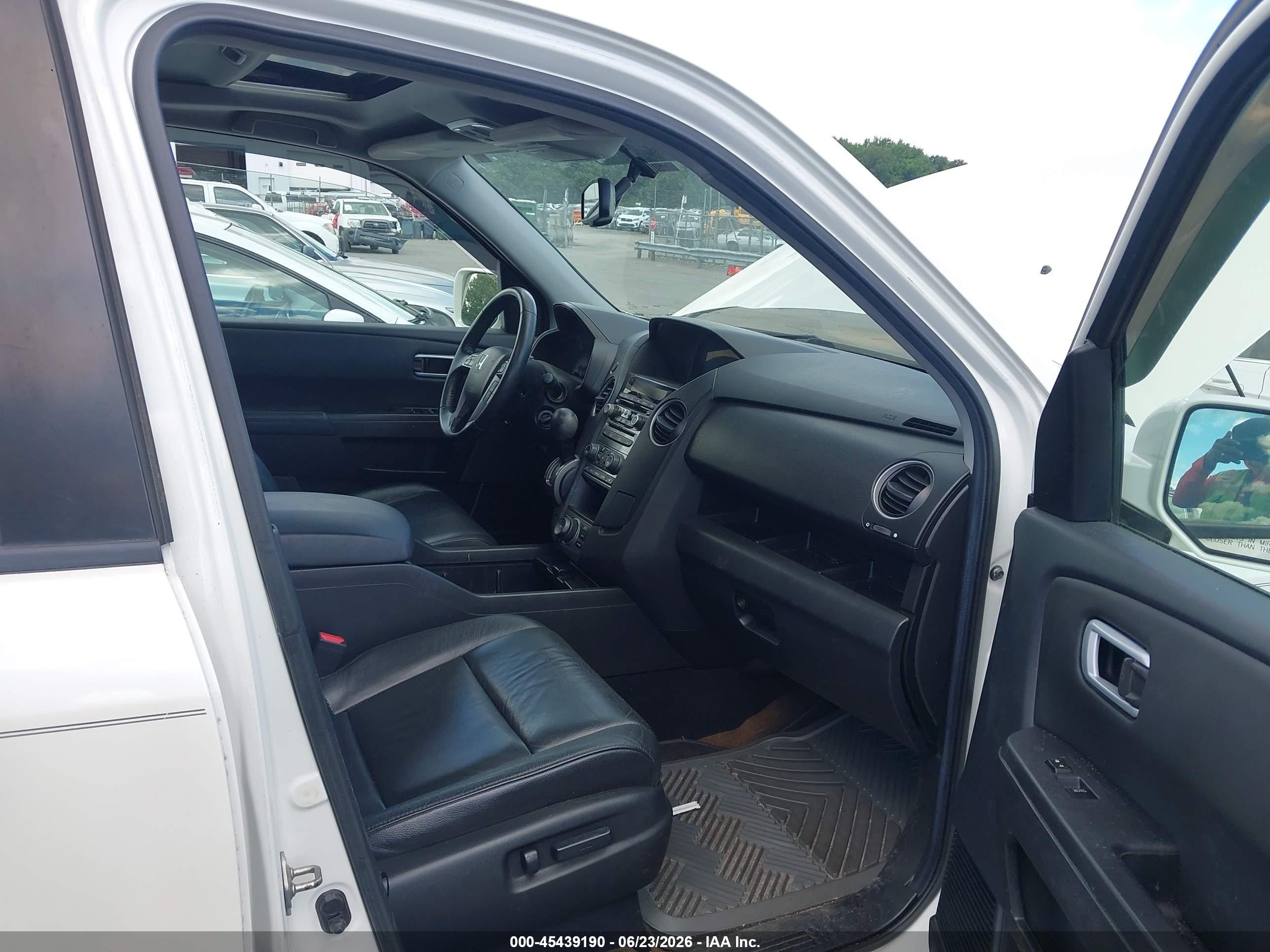 2013 Honda Pilot Touring Белый vin: 5FNYF3H91DB021193