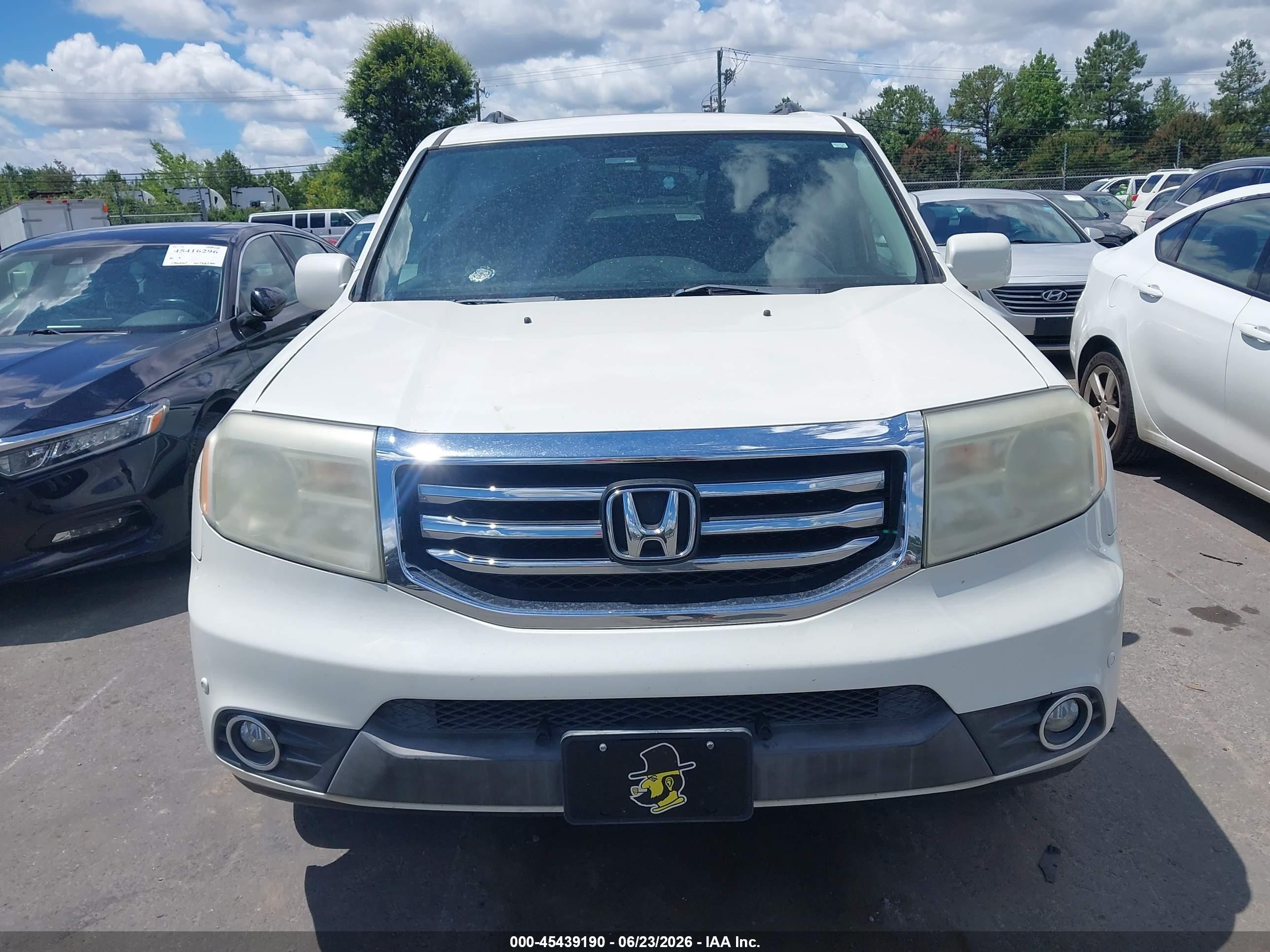 2013 Honda Pilot Touring Белый vin: 5FNYF3H91DB021193