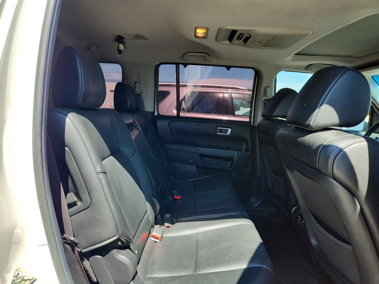 2013 Honda Pilot Touring White vin: 5FNYF3H91DB024000