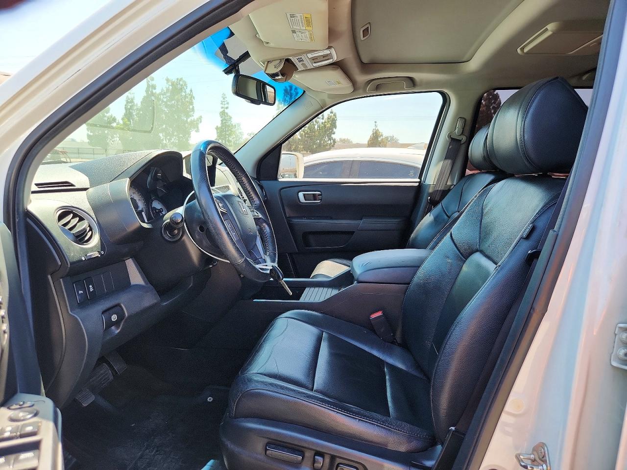 2013 Honda Pilot Touring White vin: 5FNYF3H91DB024000