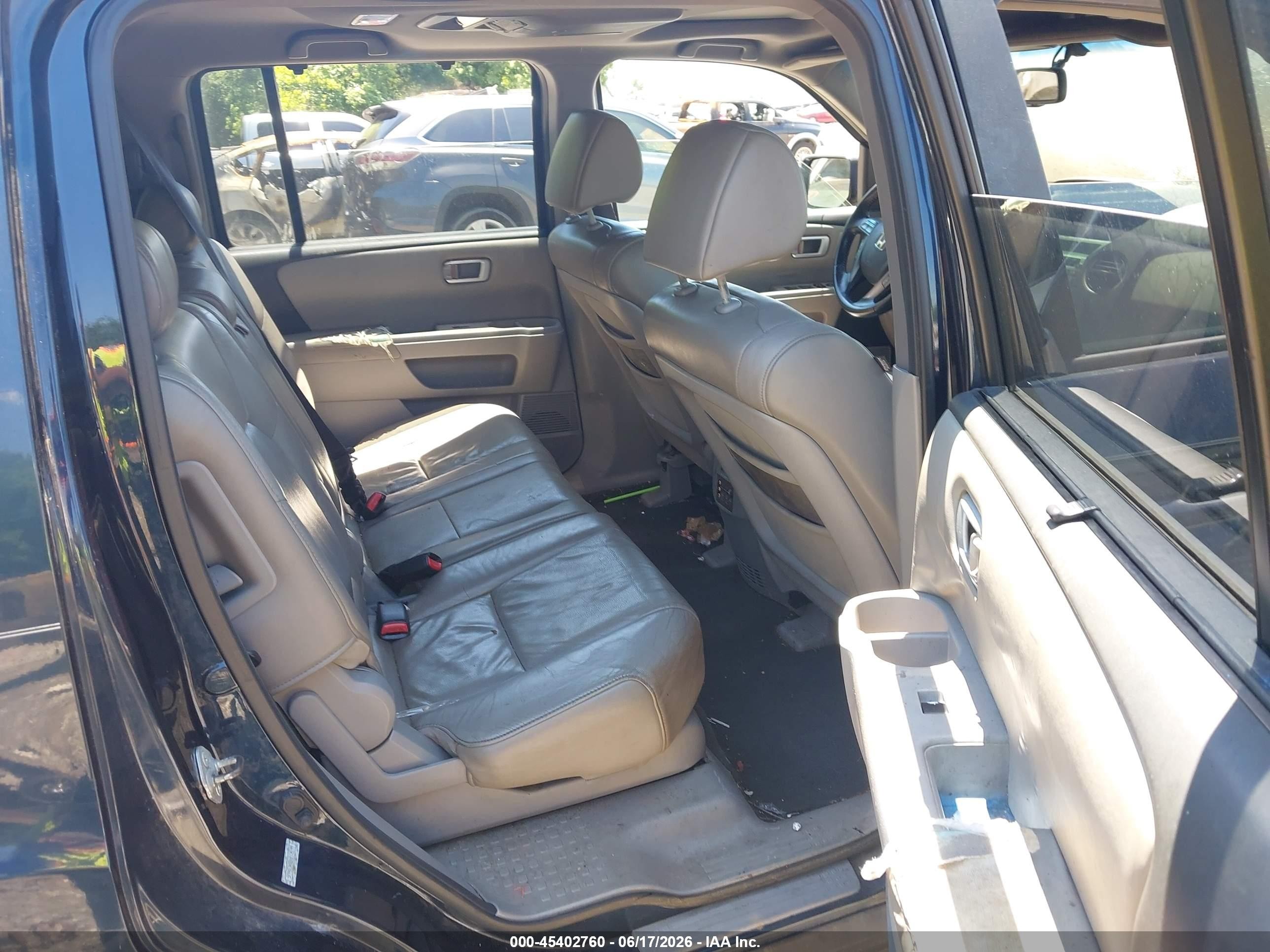 2010 Honda Pilot Touring Black vin: 5FNYF3H92AB008299