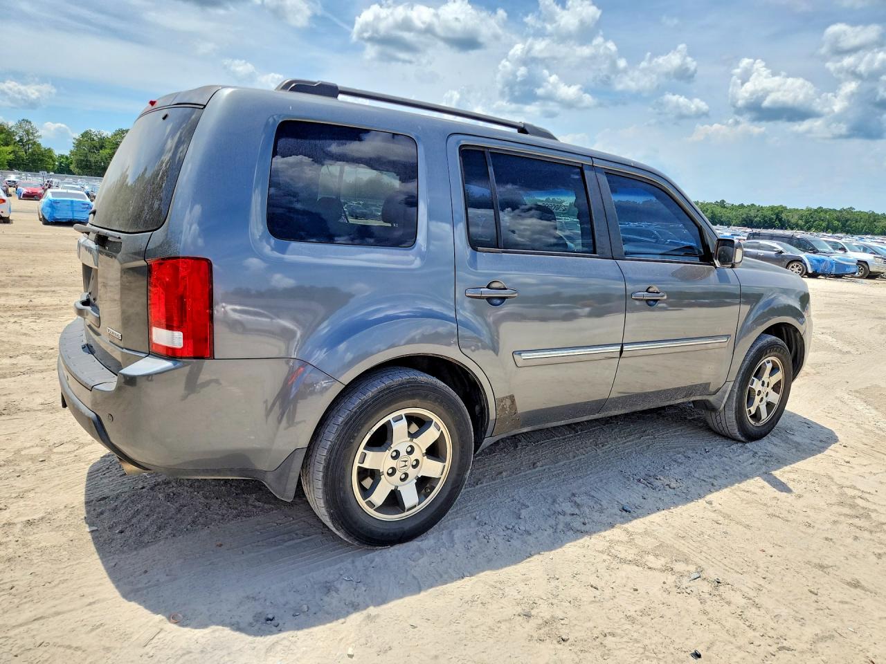 2010 Honda Pilot Touring Gray vin: 5FNYF3H92AB008979