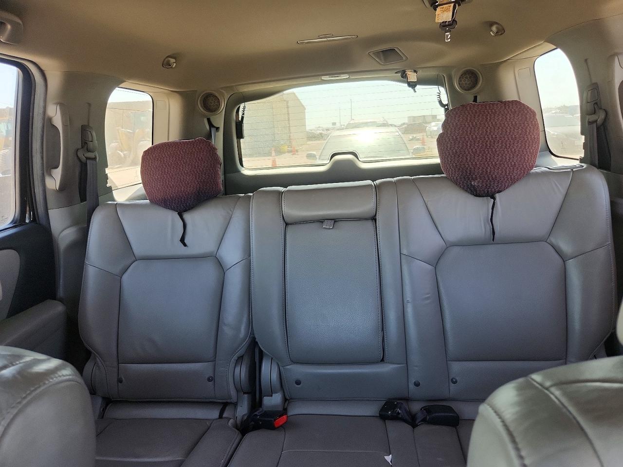 2011 Honda Pilot Touring Черный vin: 5FNYF3H92BB054118