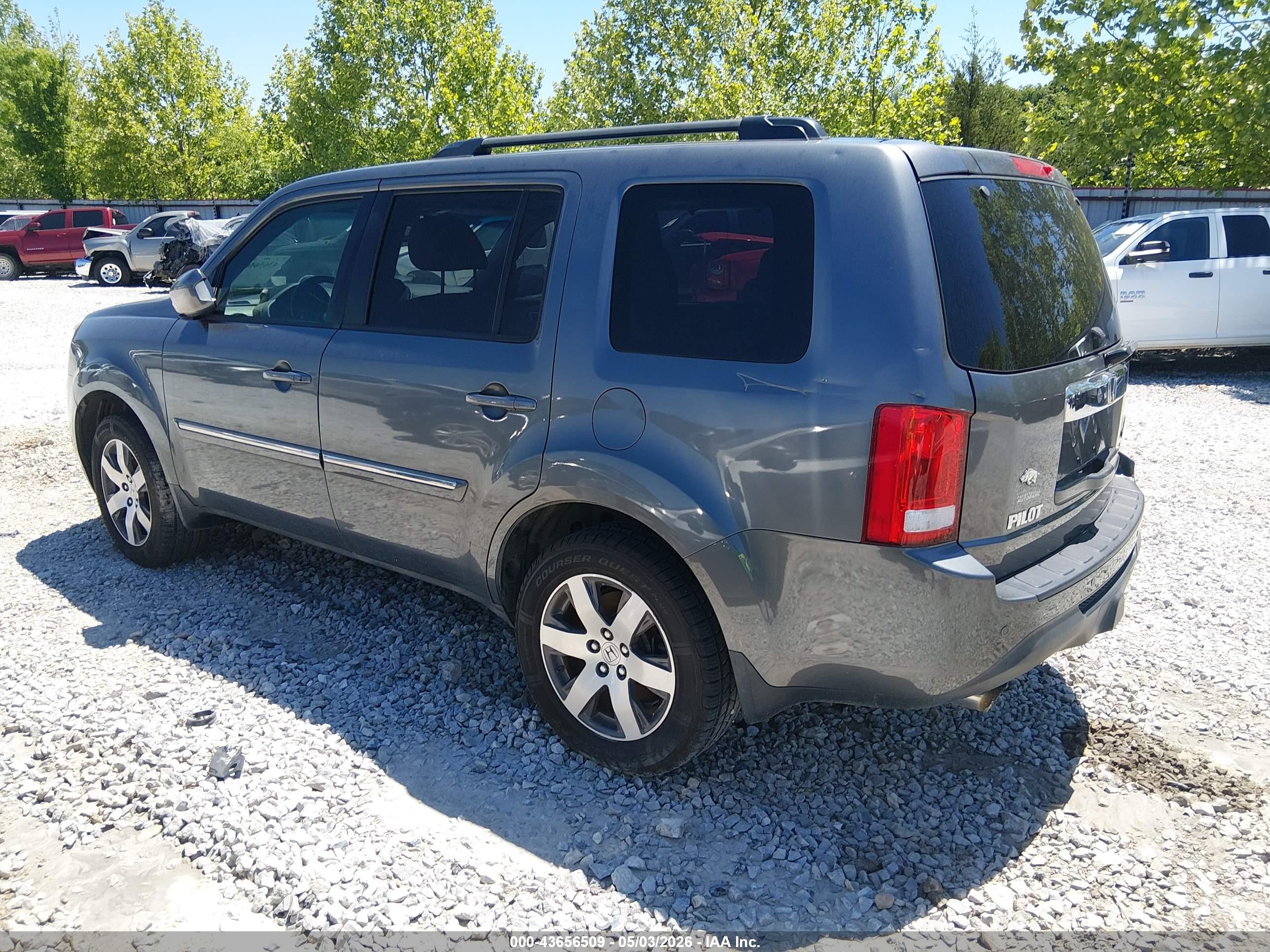 2012 Honda Pilot Touring Gray vin: 5FNYF3H92CB027079