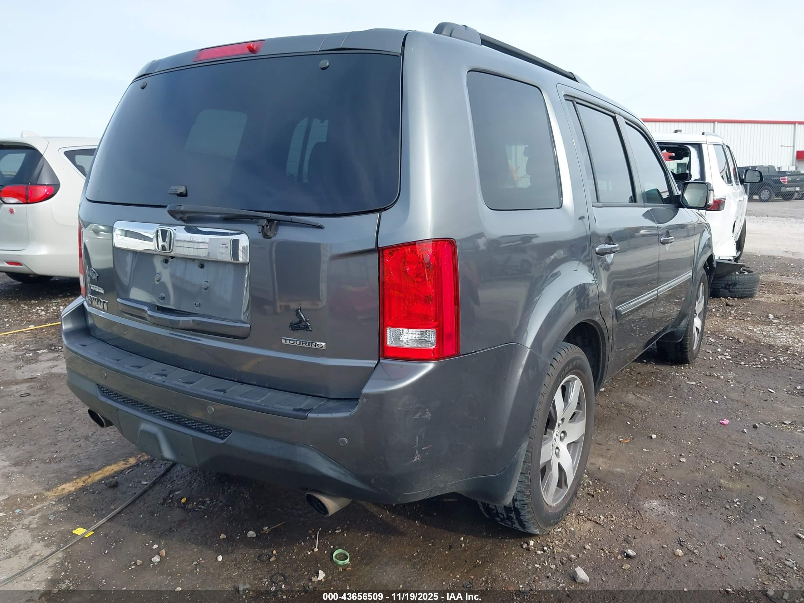 2012 Honda Pilot Touring Gray vin: 5FNYF3H92CB027079