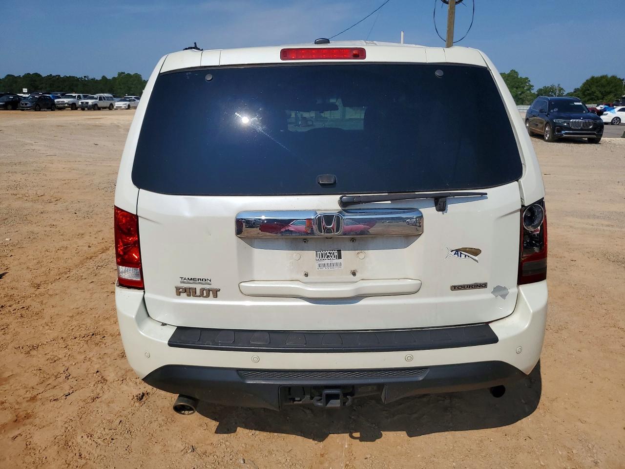 2012 Honda Pilot Touring White vin: 5FNYF3H92CB027096